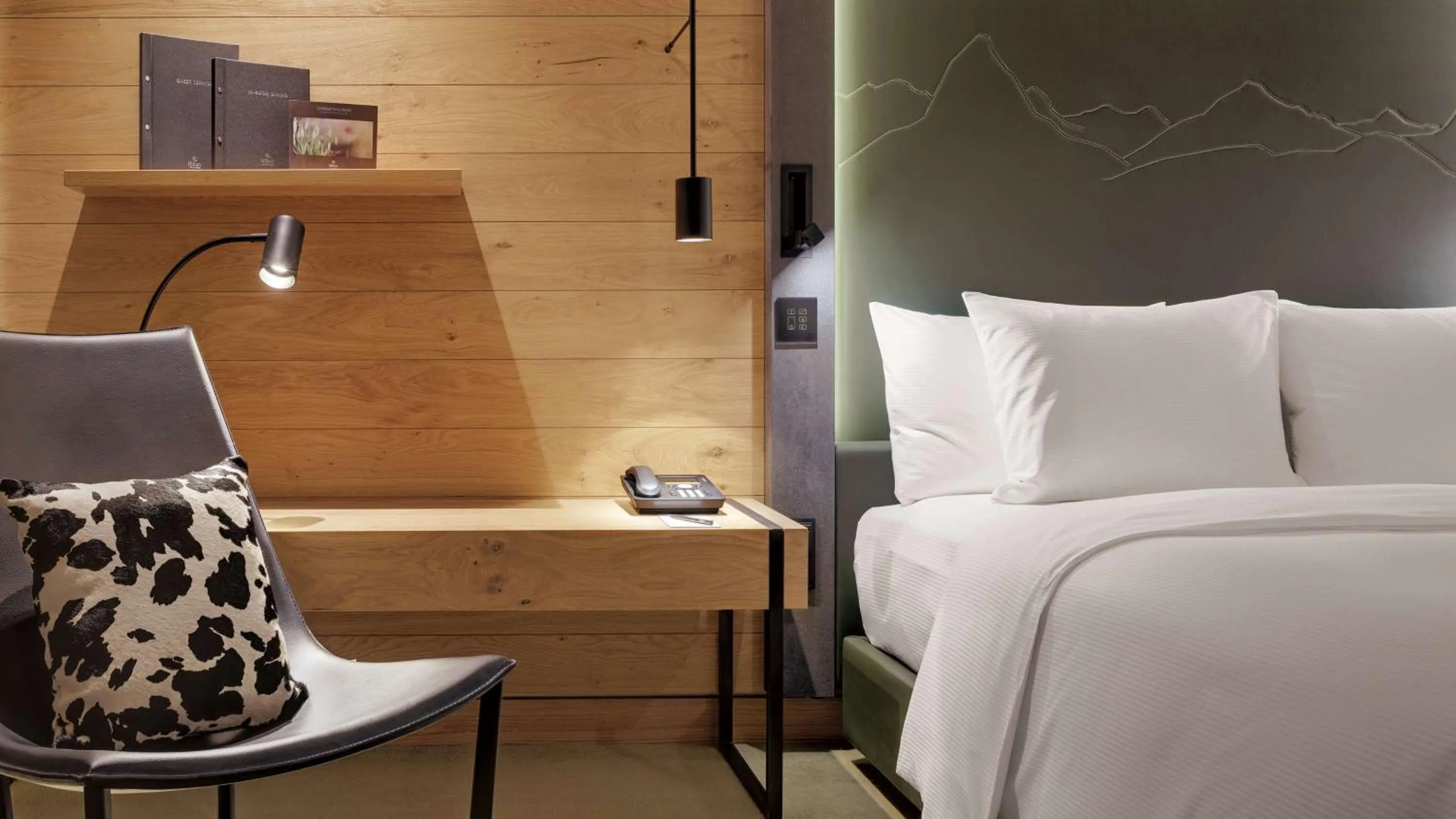 Bedroom, Bed in Hilton Munich Airport