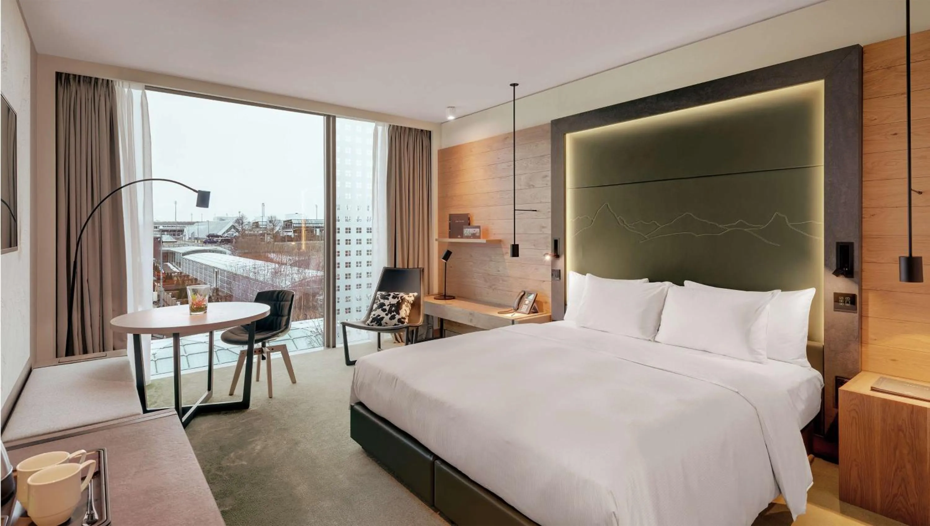 Bedroom, Bed in Hilton Munich Airport