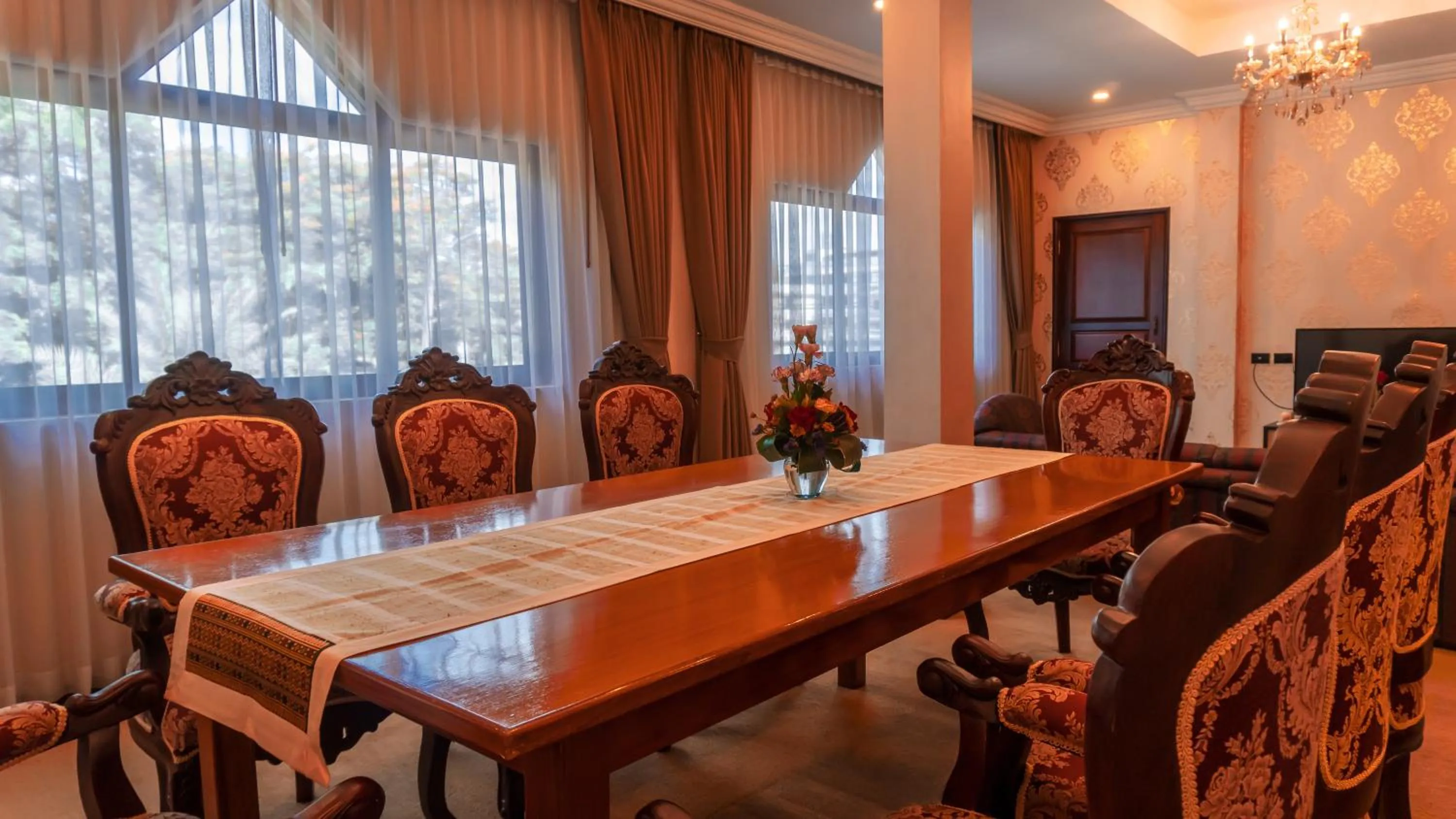 Restaurant/places to eat in LAOTEL VIENTIANE