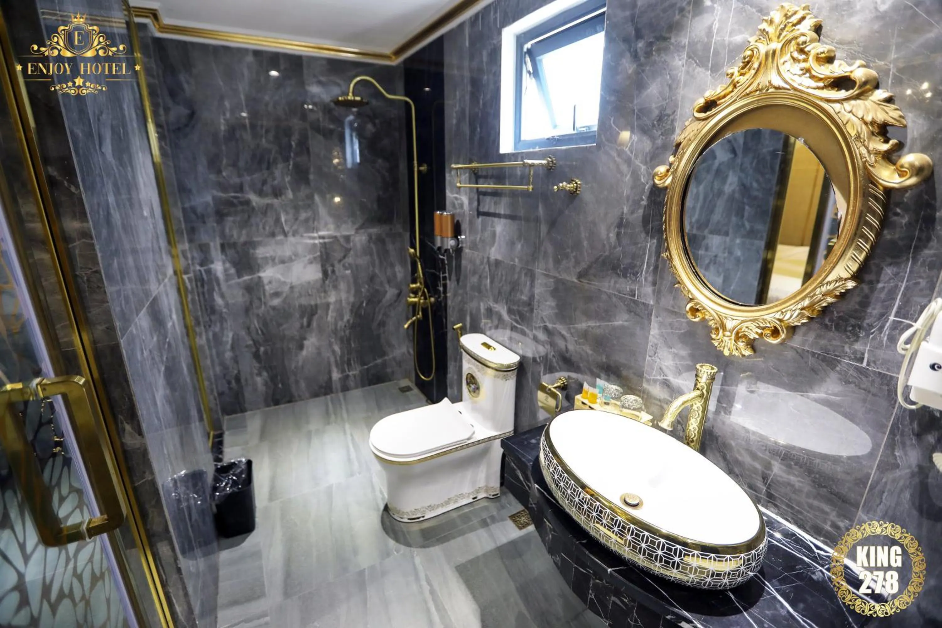 Bathroom in Enjoy Hotel 5A