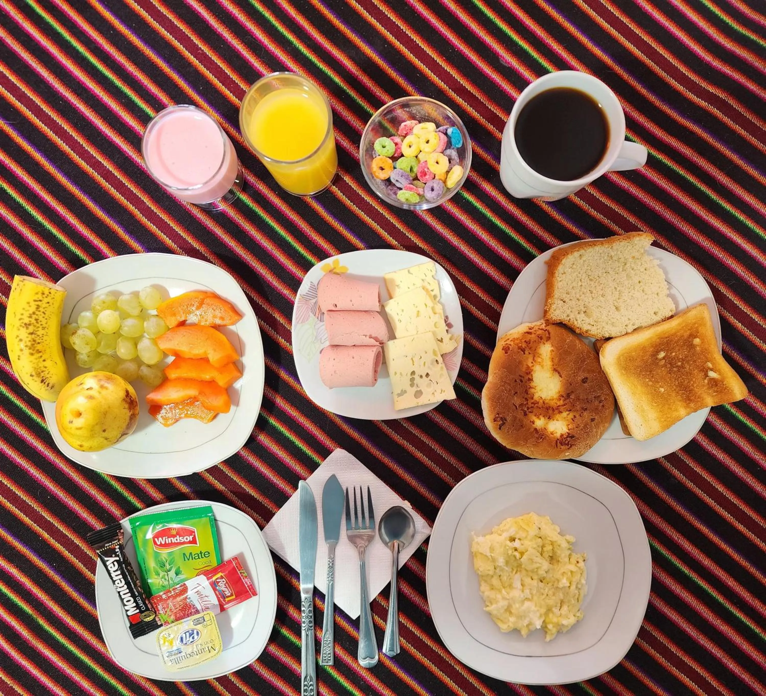 Breakfast in Hotel Sal Andina