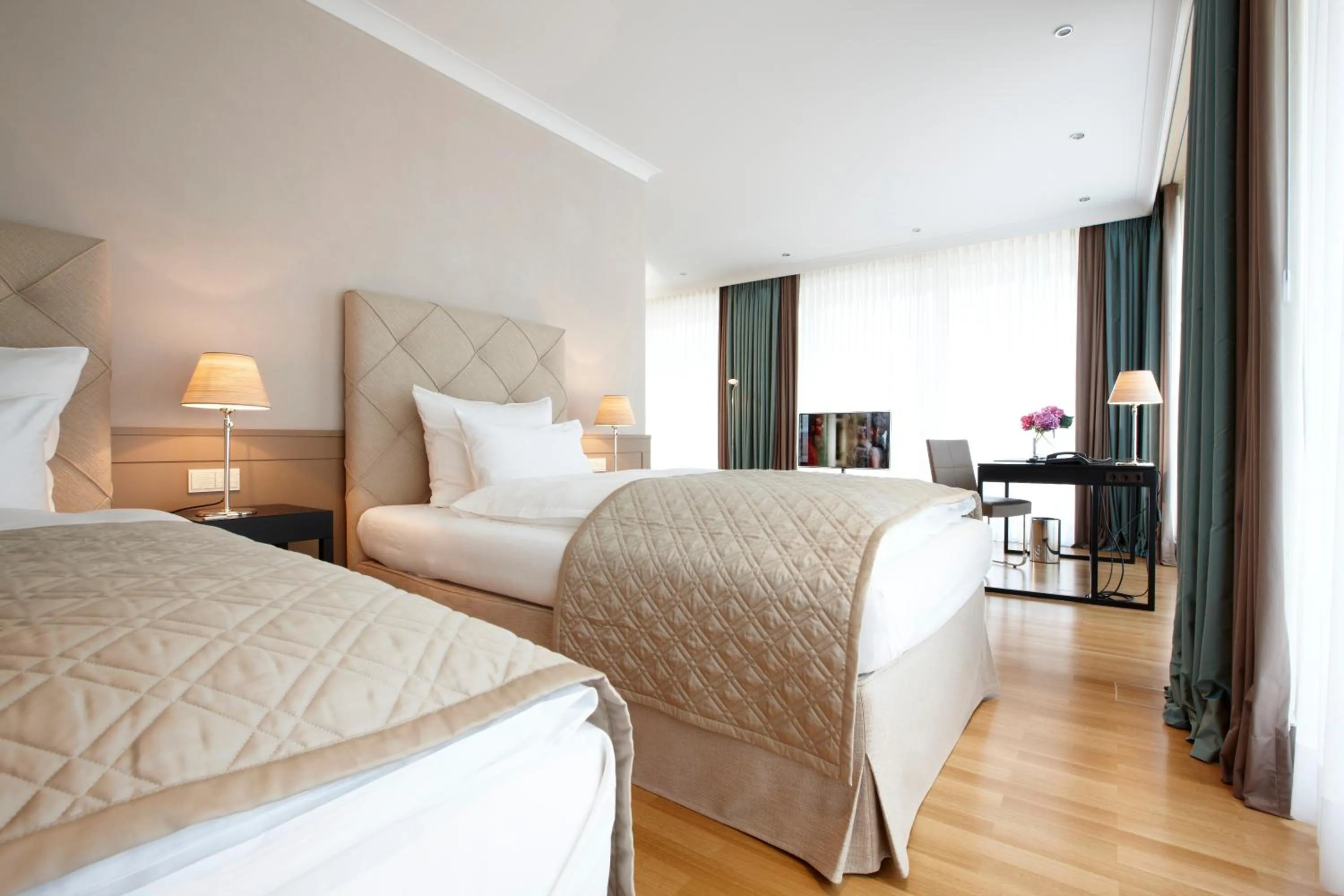 Photo of the whole room, Bed in Romantik Hotel Das Lindner