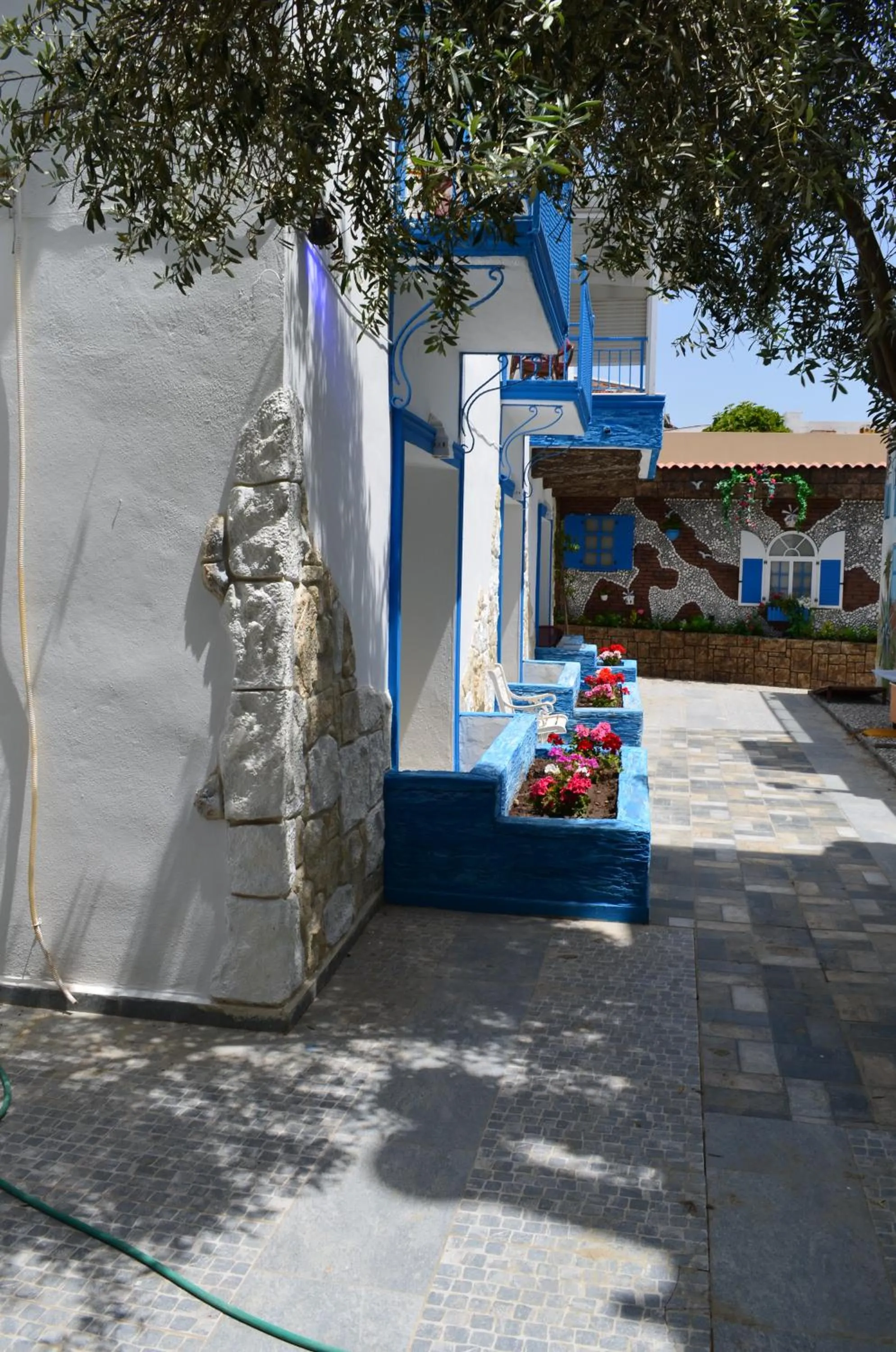 DOUBLE INN MARİNA HOTEL