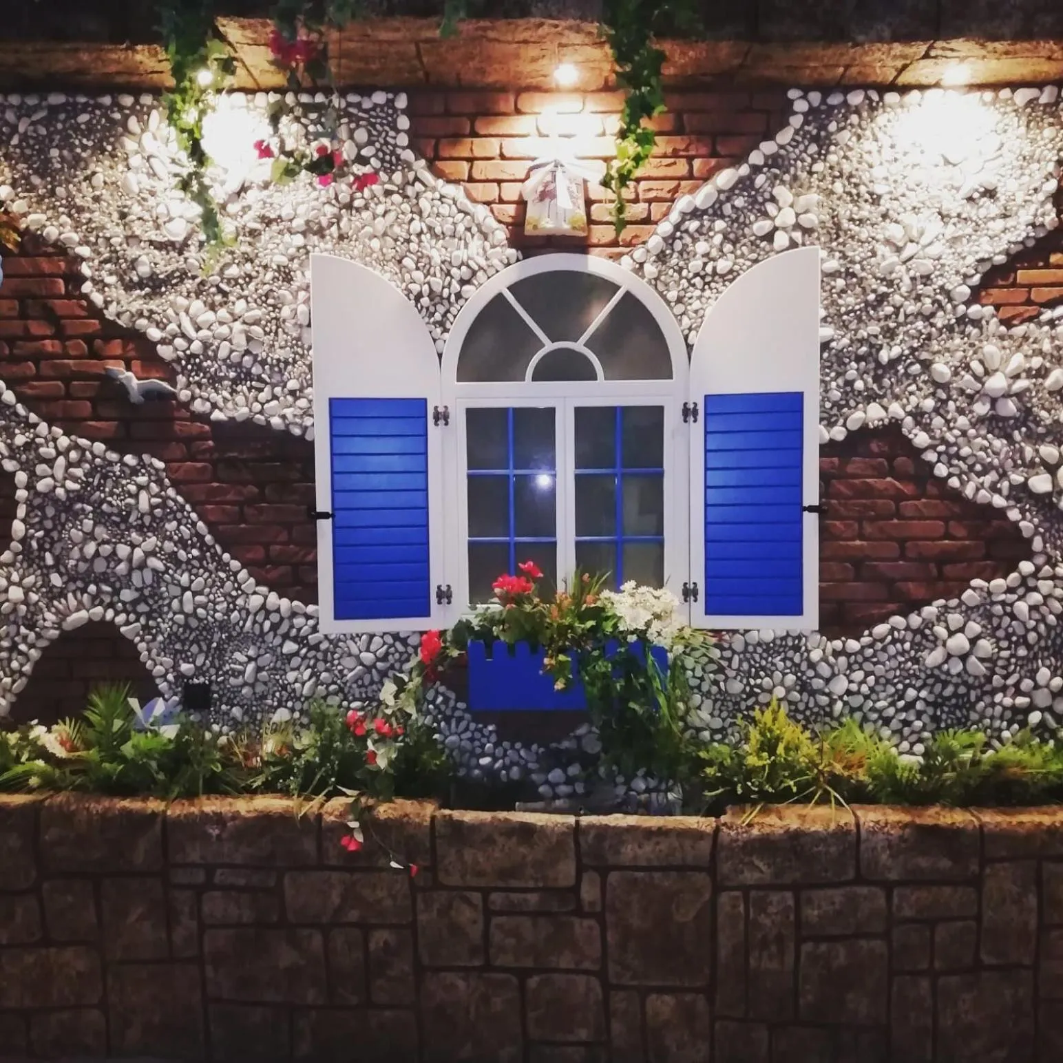 DOUBLE INN MARİNA HOTEL