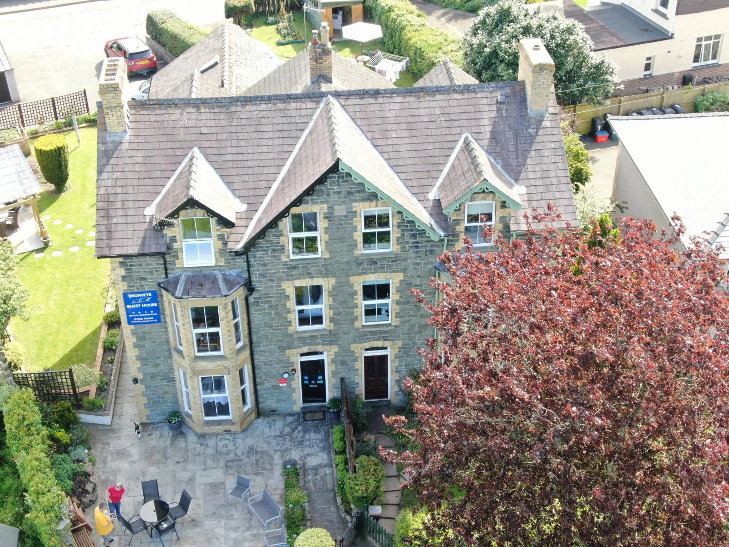 Property building in Bronwye