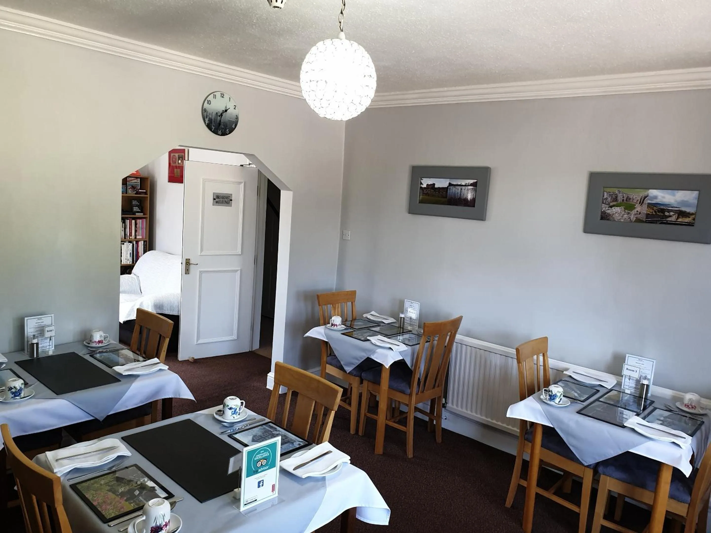 Dining area in Bronwye