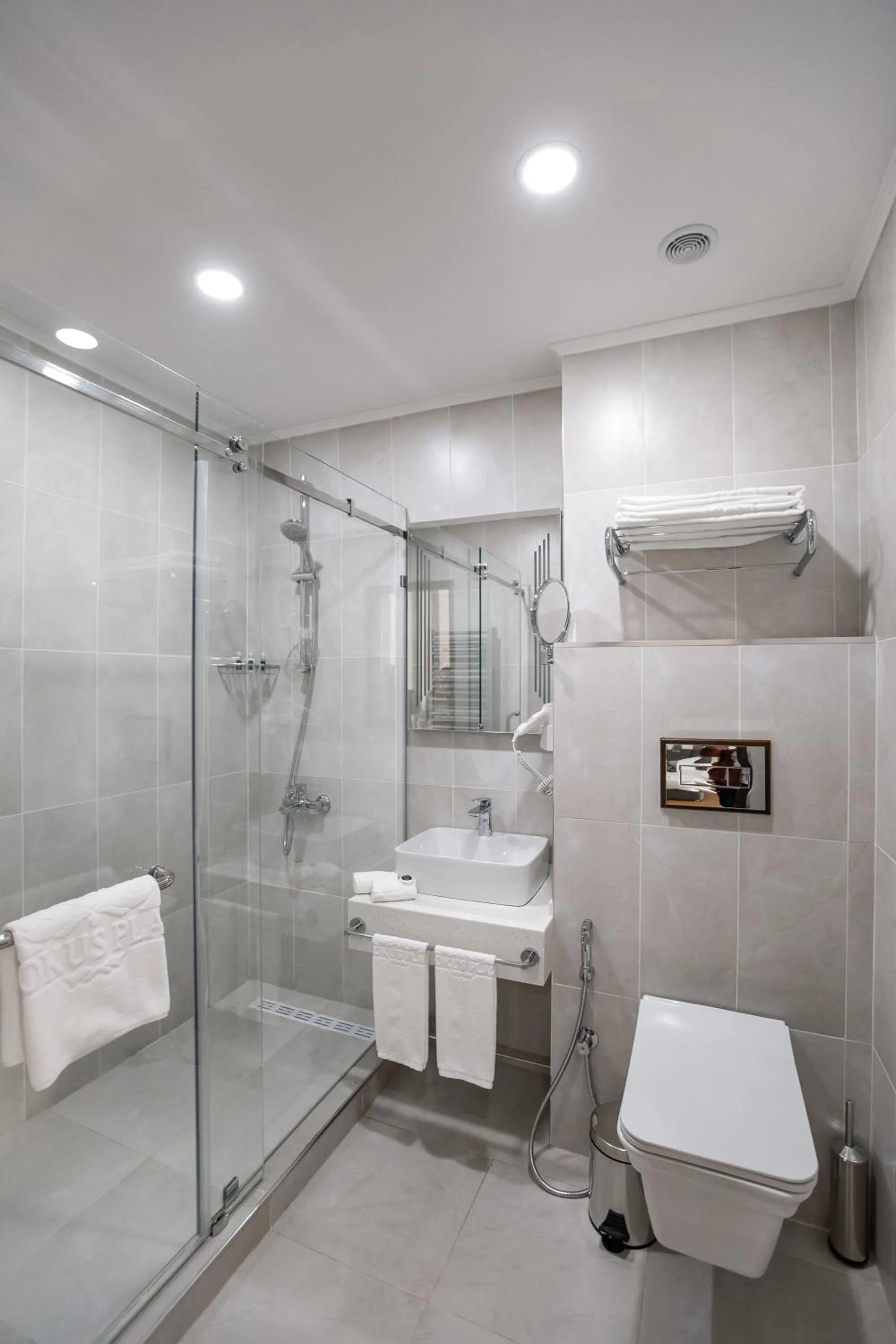 Bathroom in Krokus Plaza