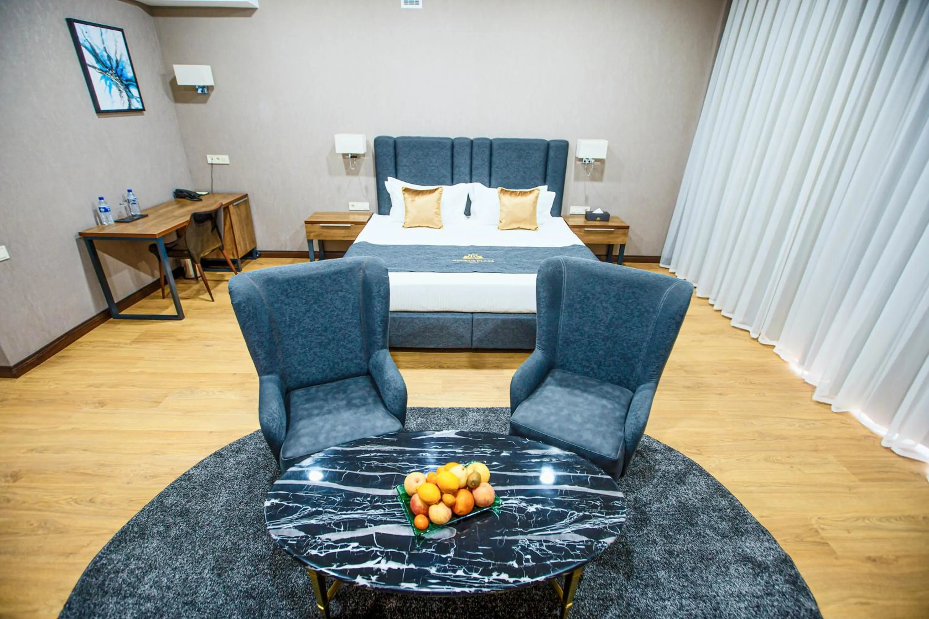 Photo of the whole room, Bed in Krokus Plaza