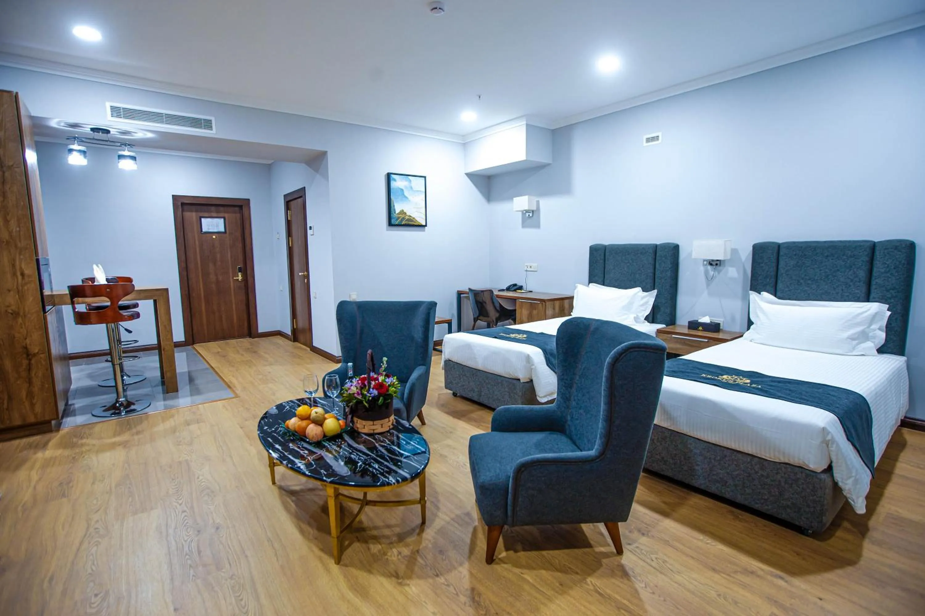 Living room, Bed in Krokus Plaza