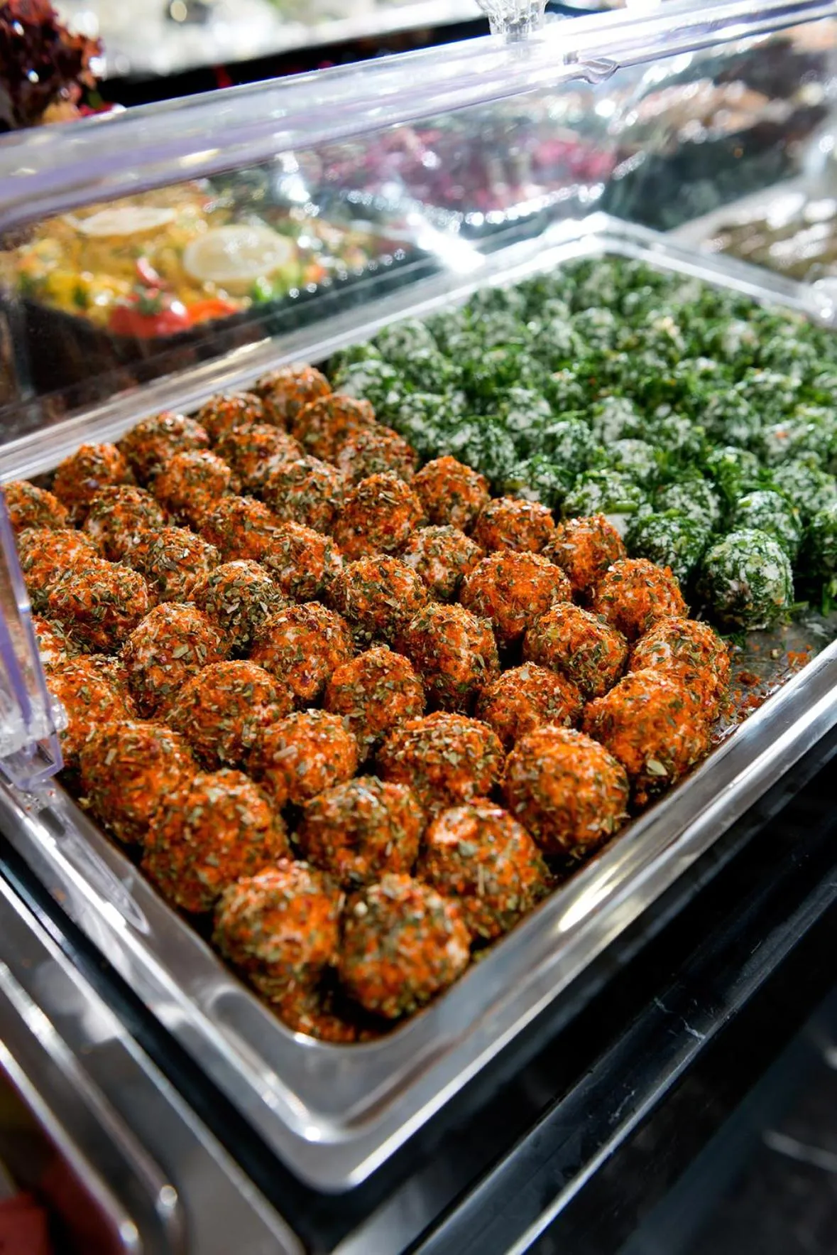 Food and drinks in Four Sides Sisli