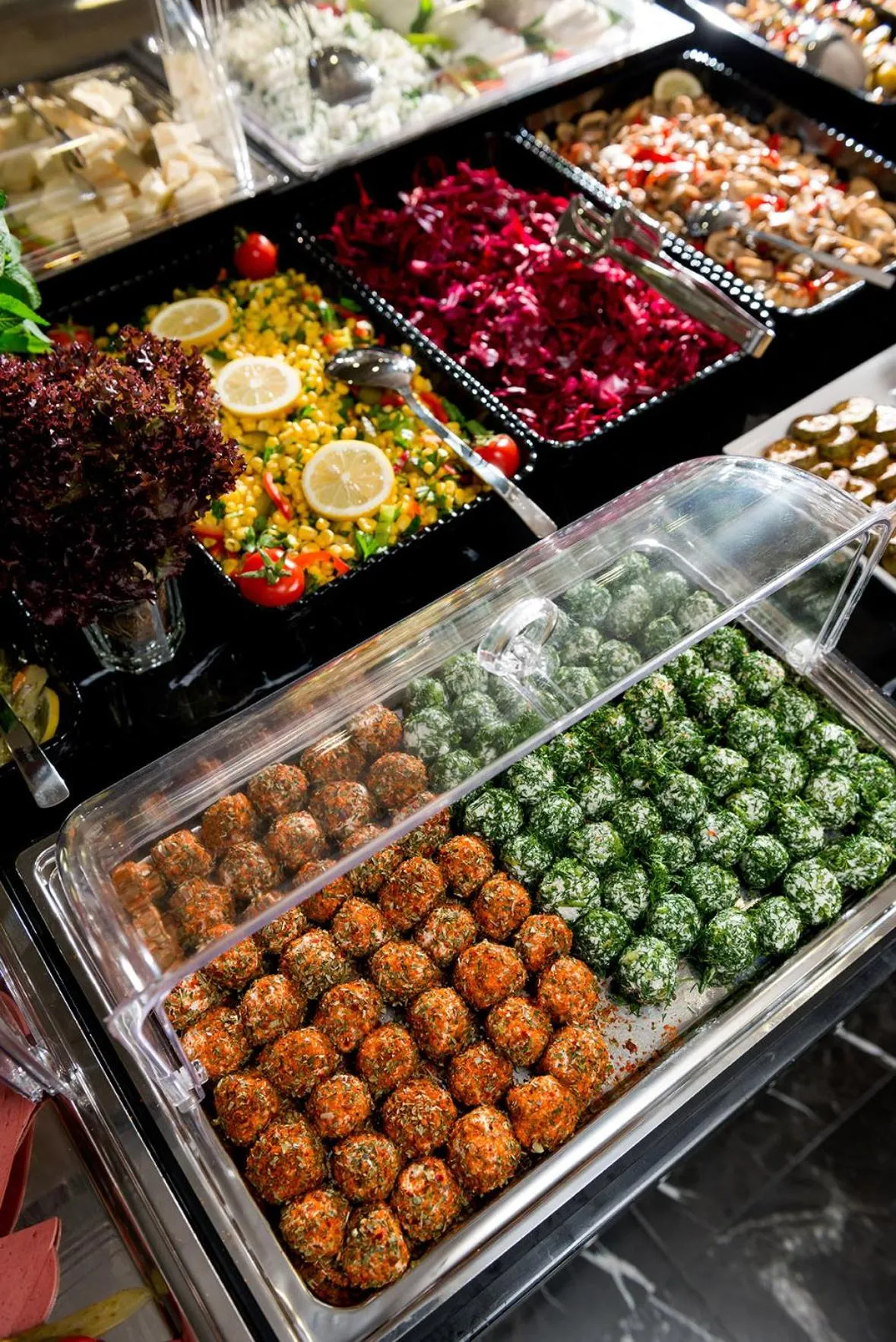 Food and drinks in Four Sides Sisli