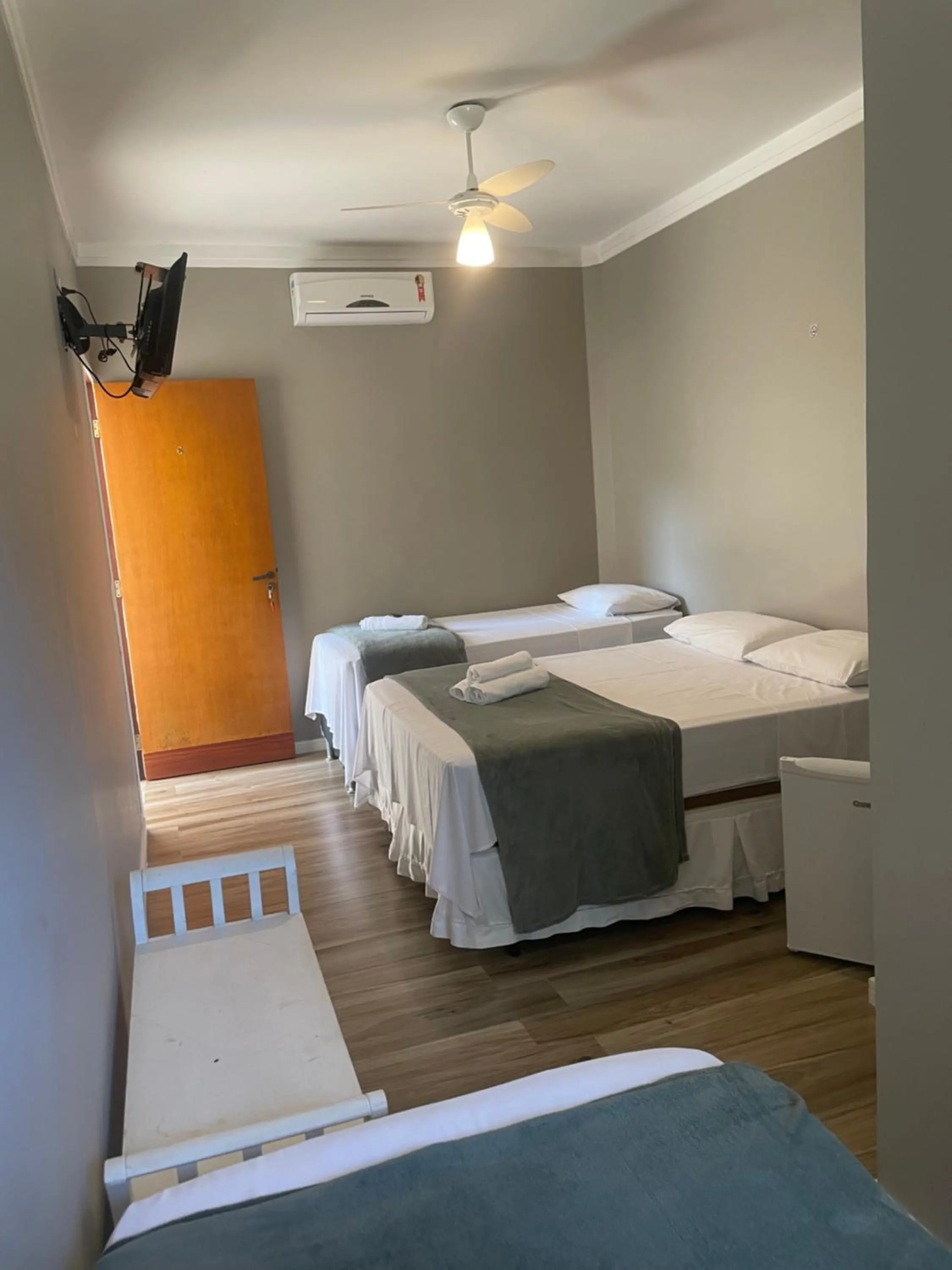 Photo of the whole room, Bed in Pousada Chilli Brasil