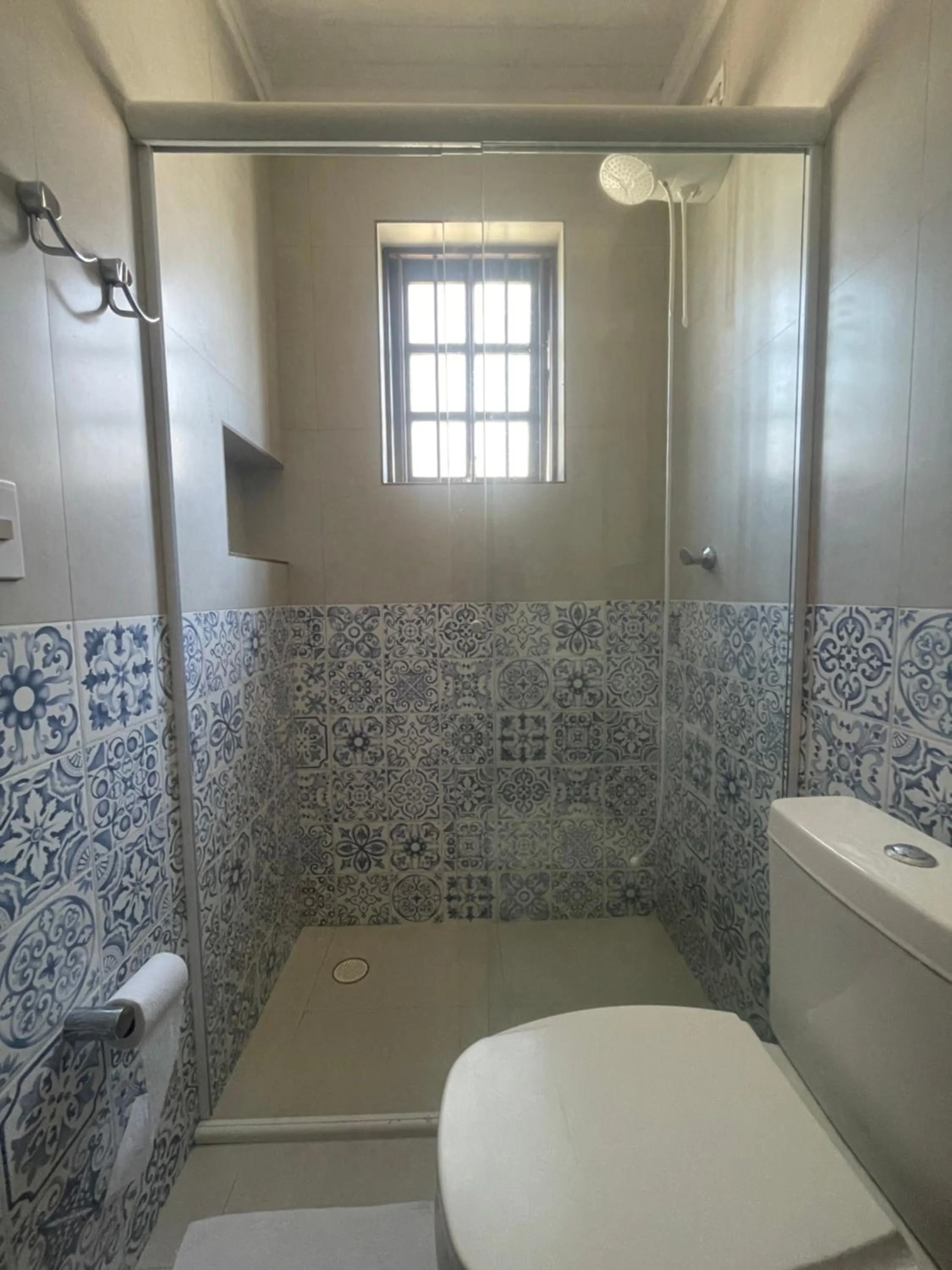 Shower in Pousada Chilli Brasil