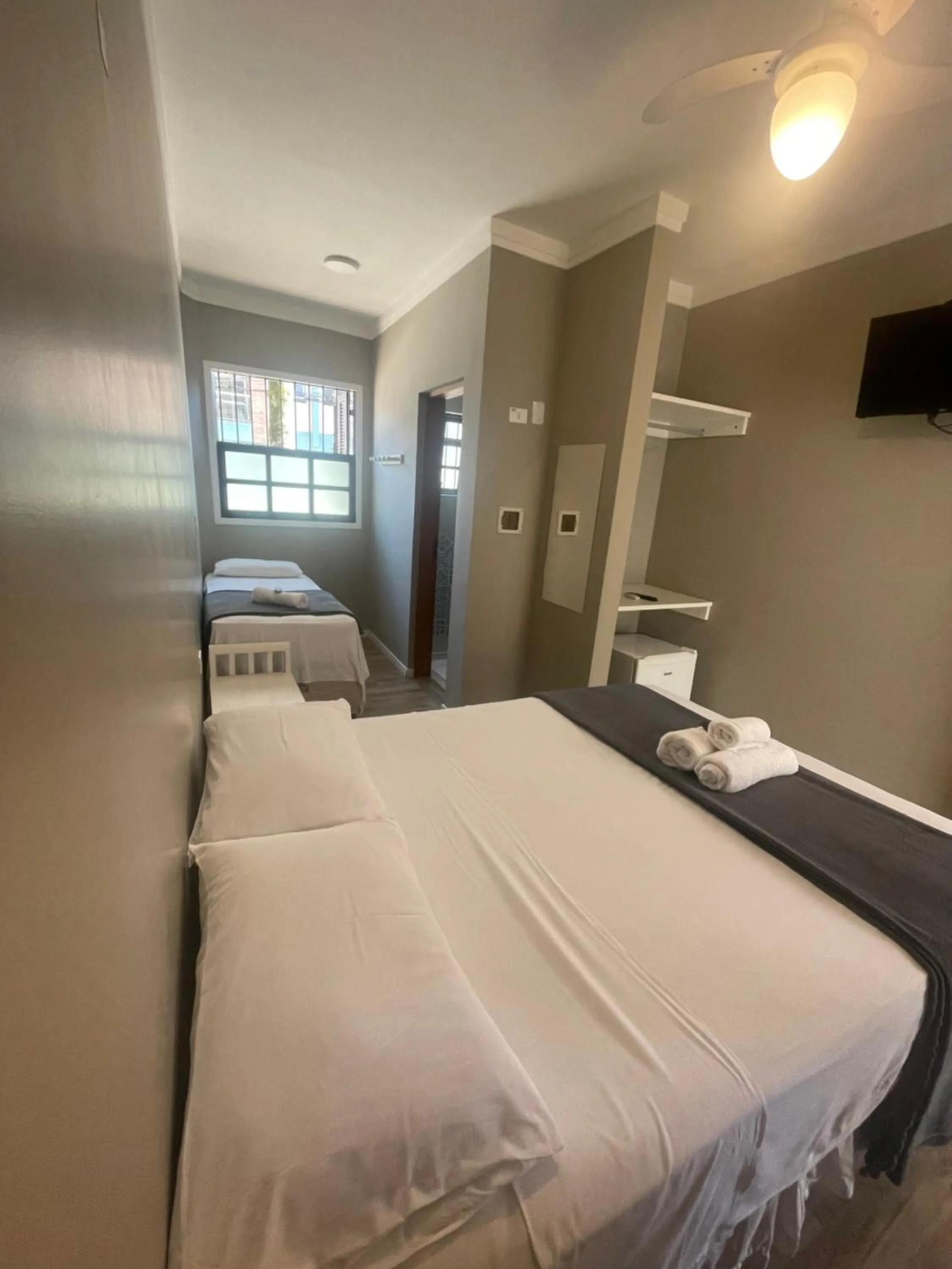 Photo of the whole room, Bed in Pousada Chilli Brasil