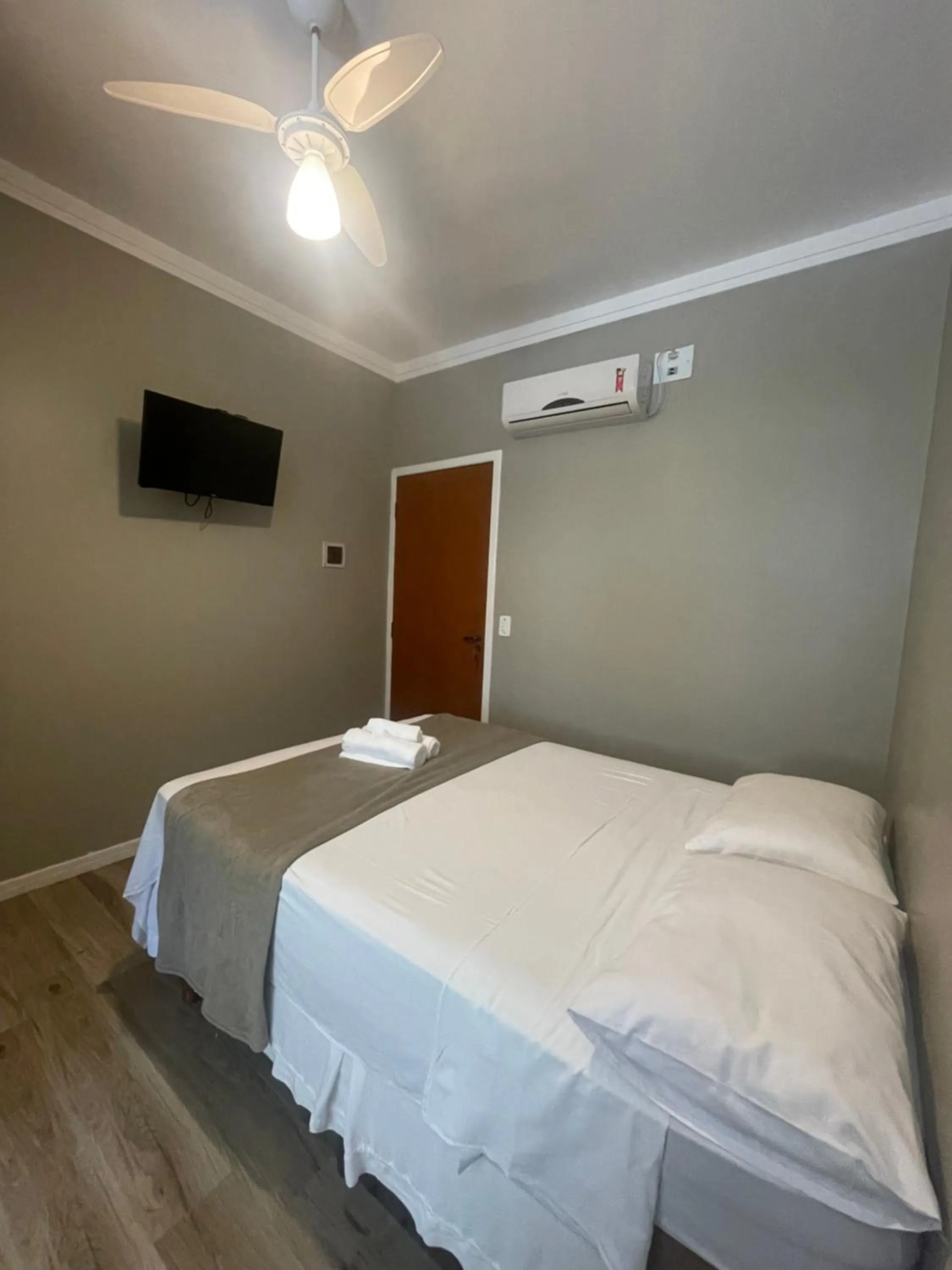 TV and multimedia, Bed in Pousada Chilli Brasil