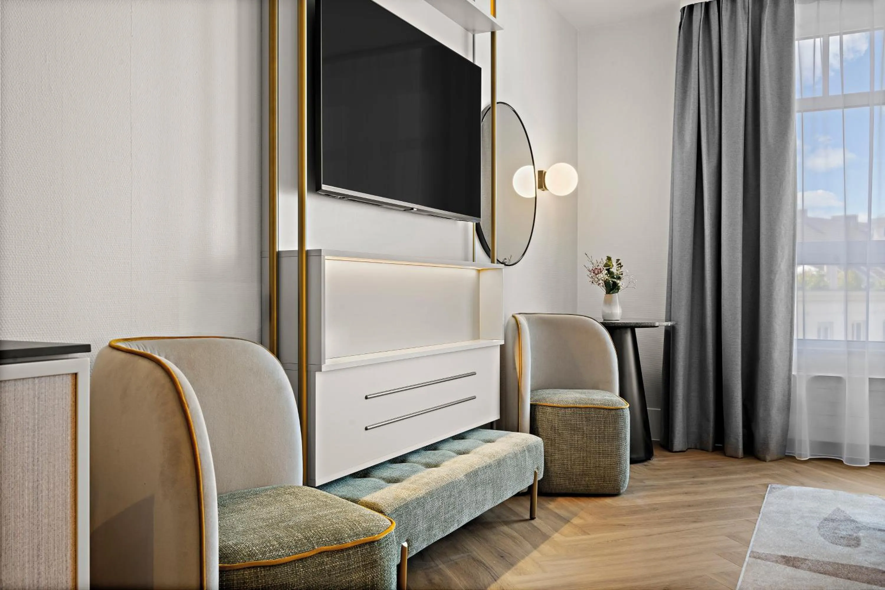 Photo of the whole room in Leonardo Hotel Mainz