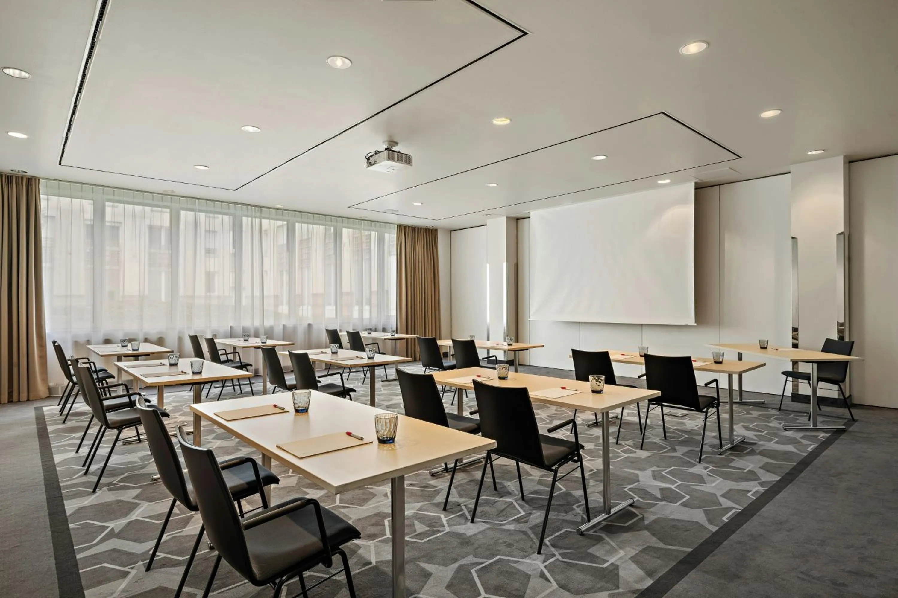 Meeting/conference room in Leonardo Hotel Mainz
