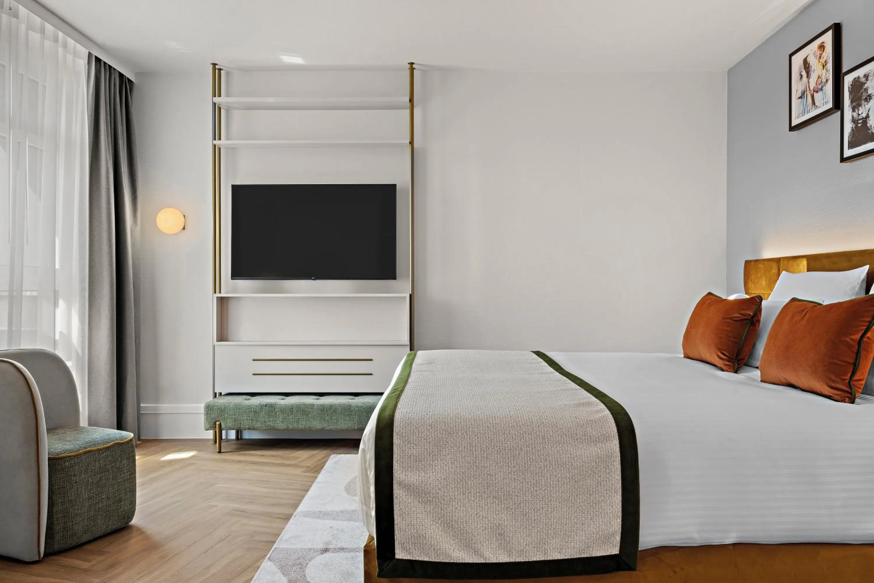 Bedroom, Bed in Leonardo Hotel Mainz