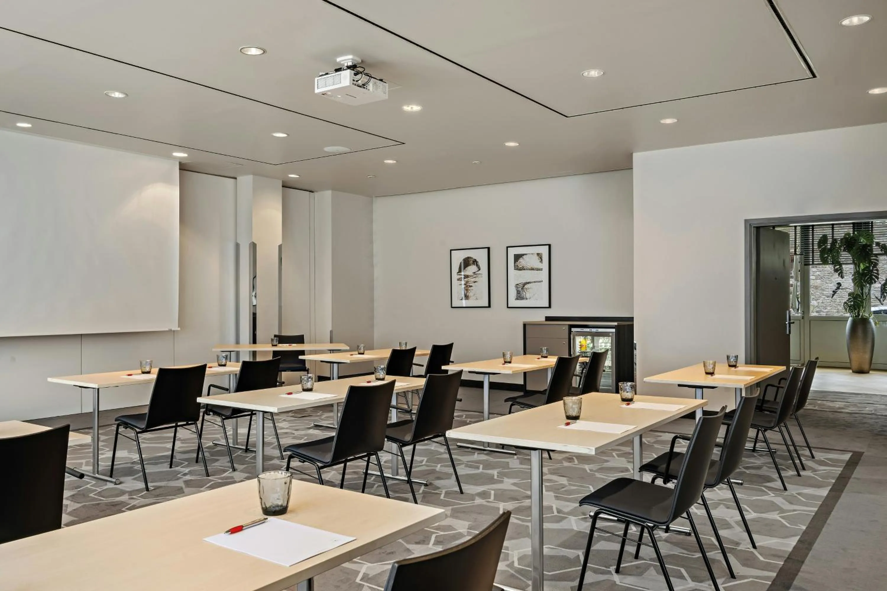 Meeting/conference room in Leonardo Hotel Mainz