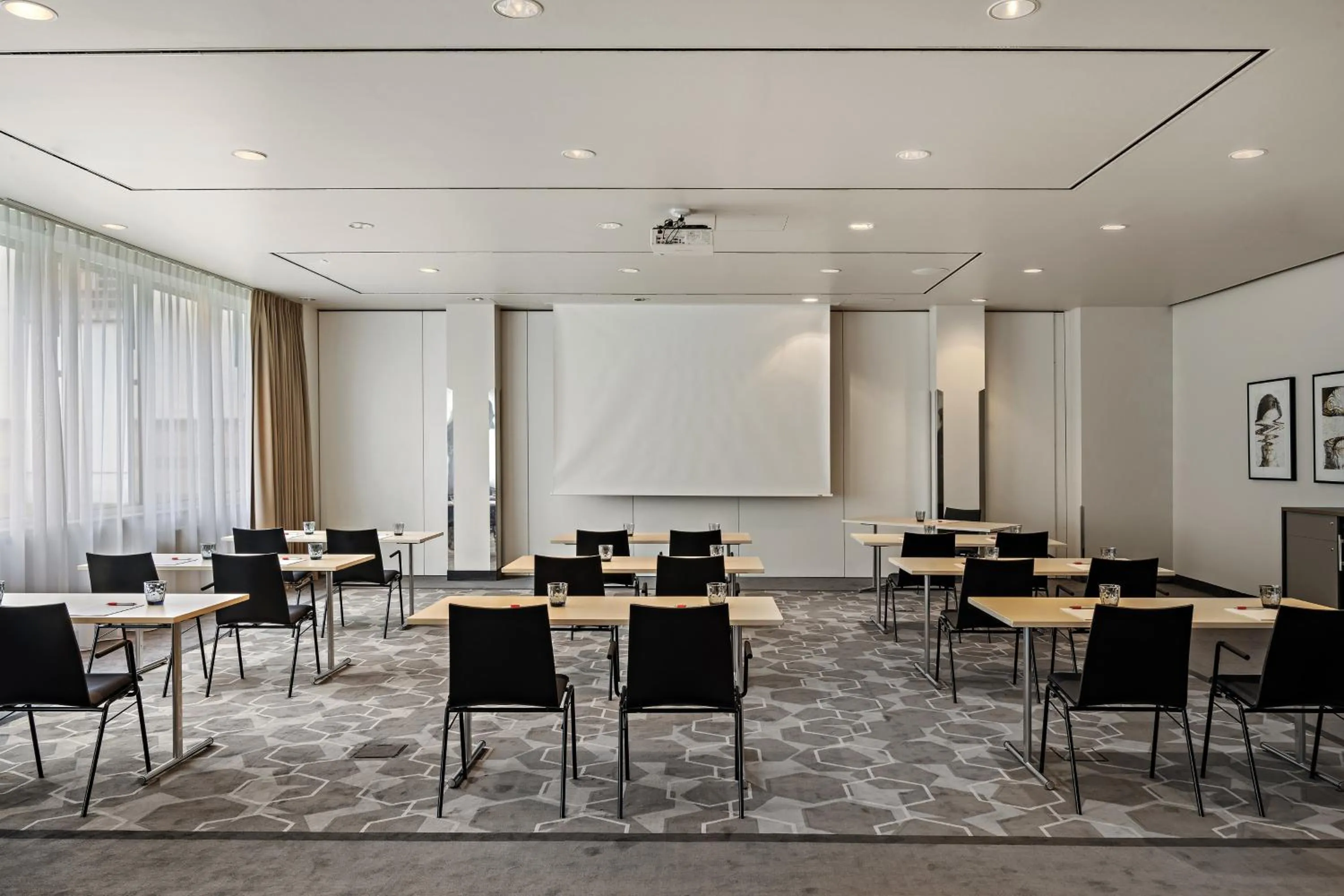 Meeting/conference room in Leonardo Hotel Mainz