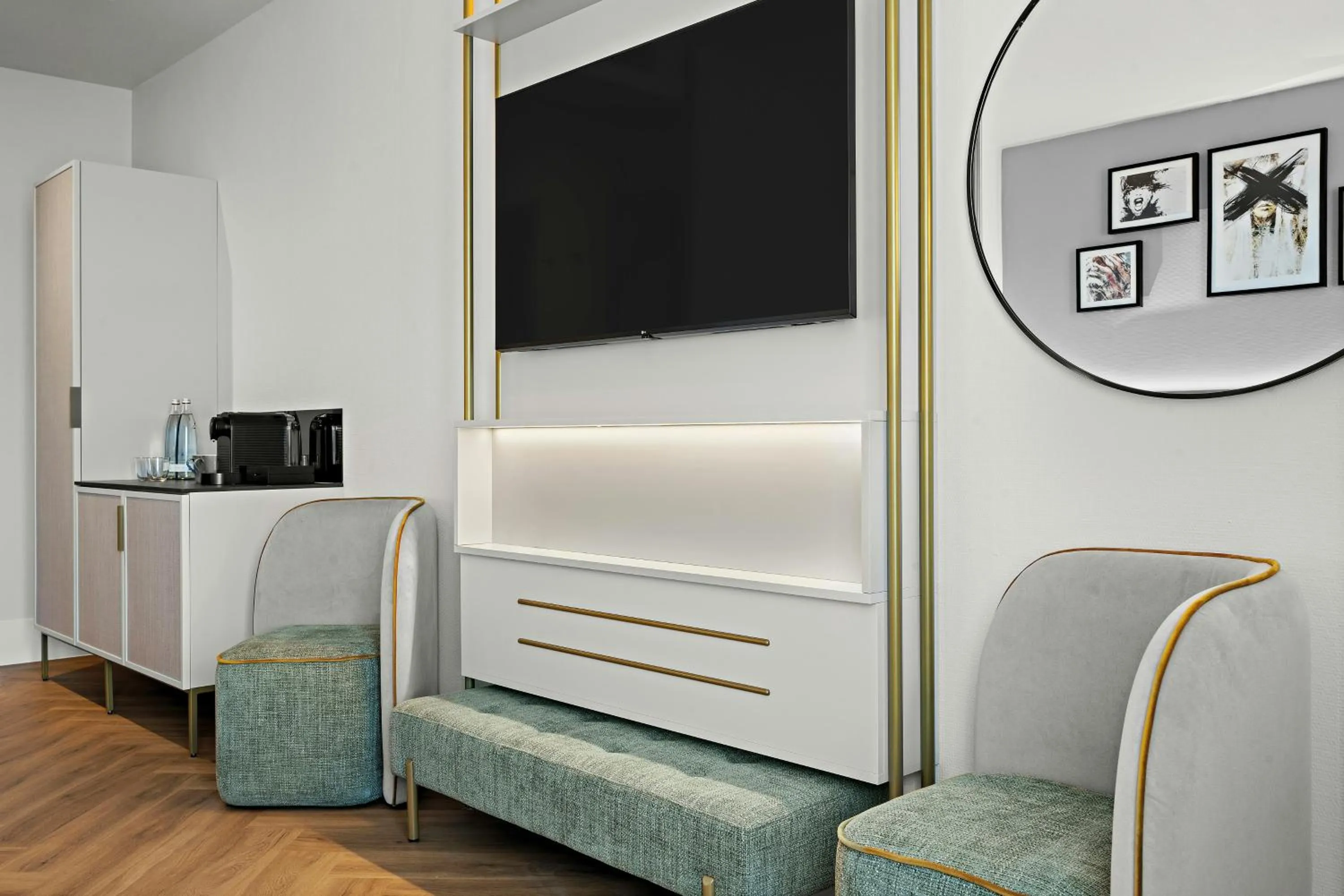 Photo of the whole room in Leonardo Hotel Mainz