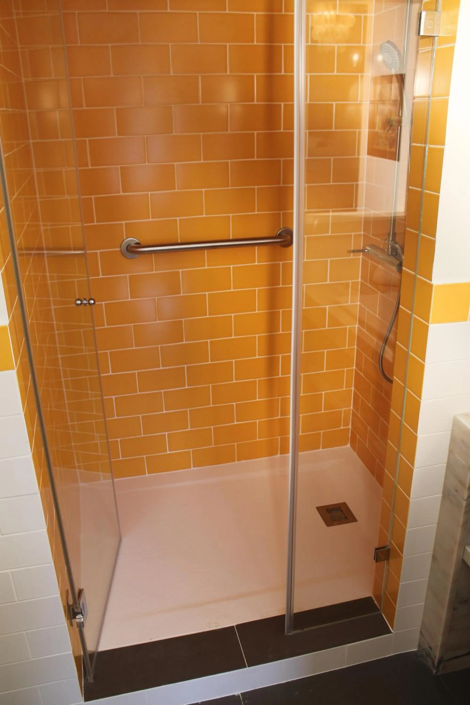 Shower in Villa Aedan Sintra