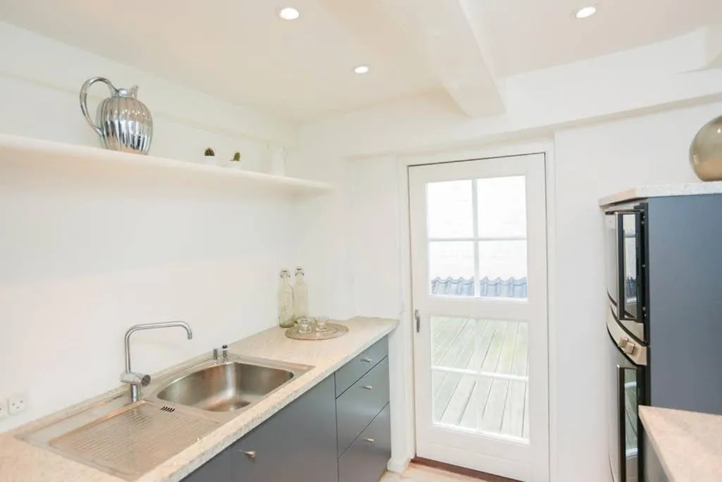 Exclusive and central - Private roof top terrace!