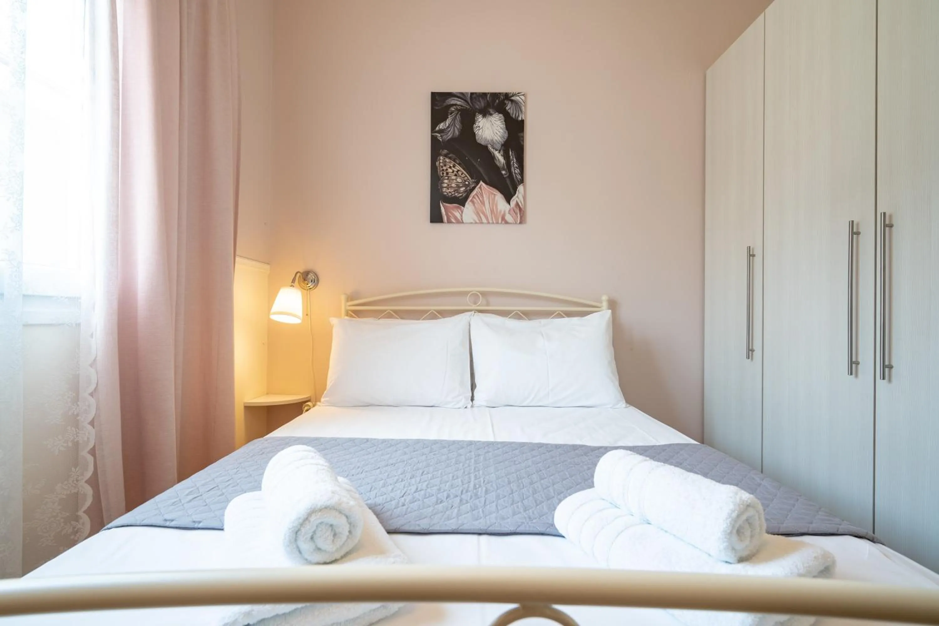 Bedroom, Bed in Olympia's Apartments by Traser