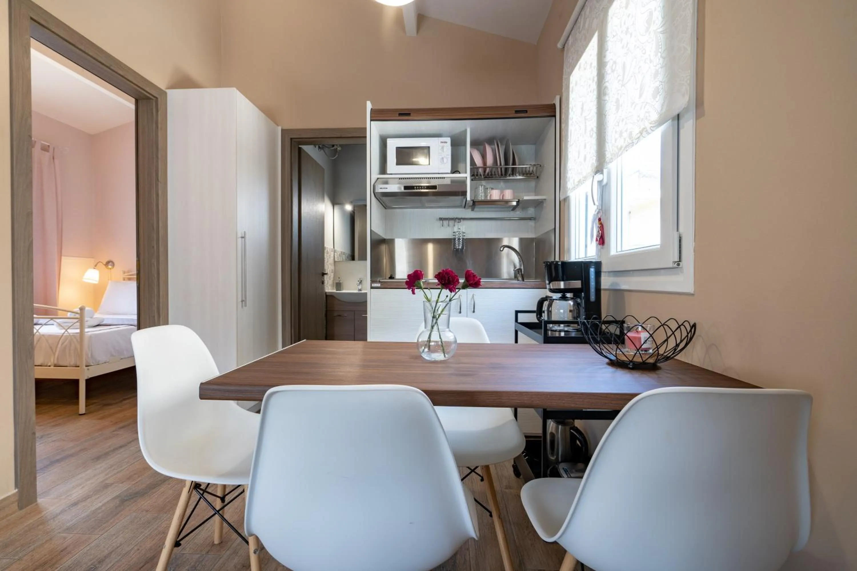 Kitchen or kitchenette in Olympia's Apartments by Traser