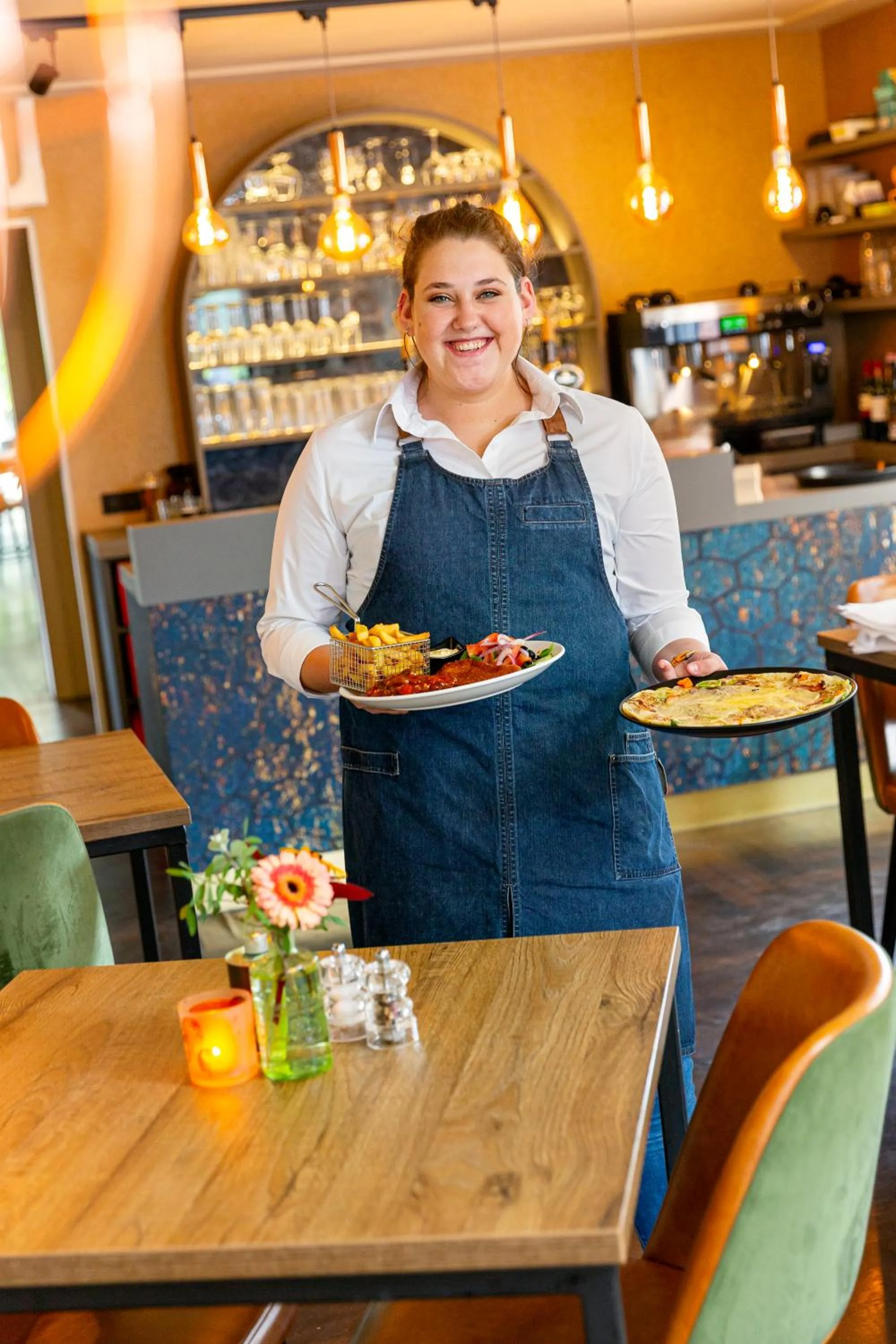 Food and drinks in De Maasparel Nextdoor Maassuites