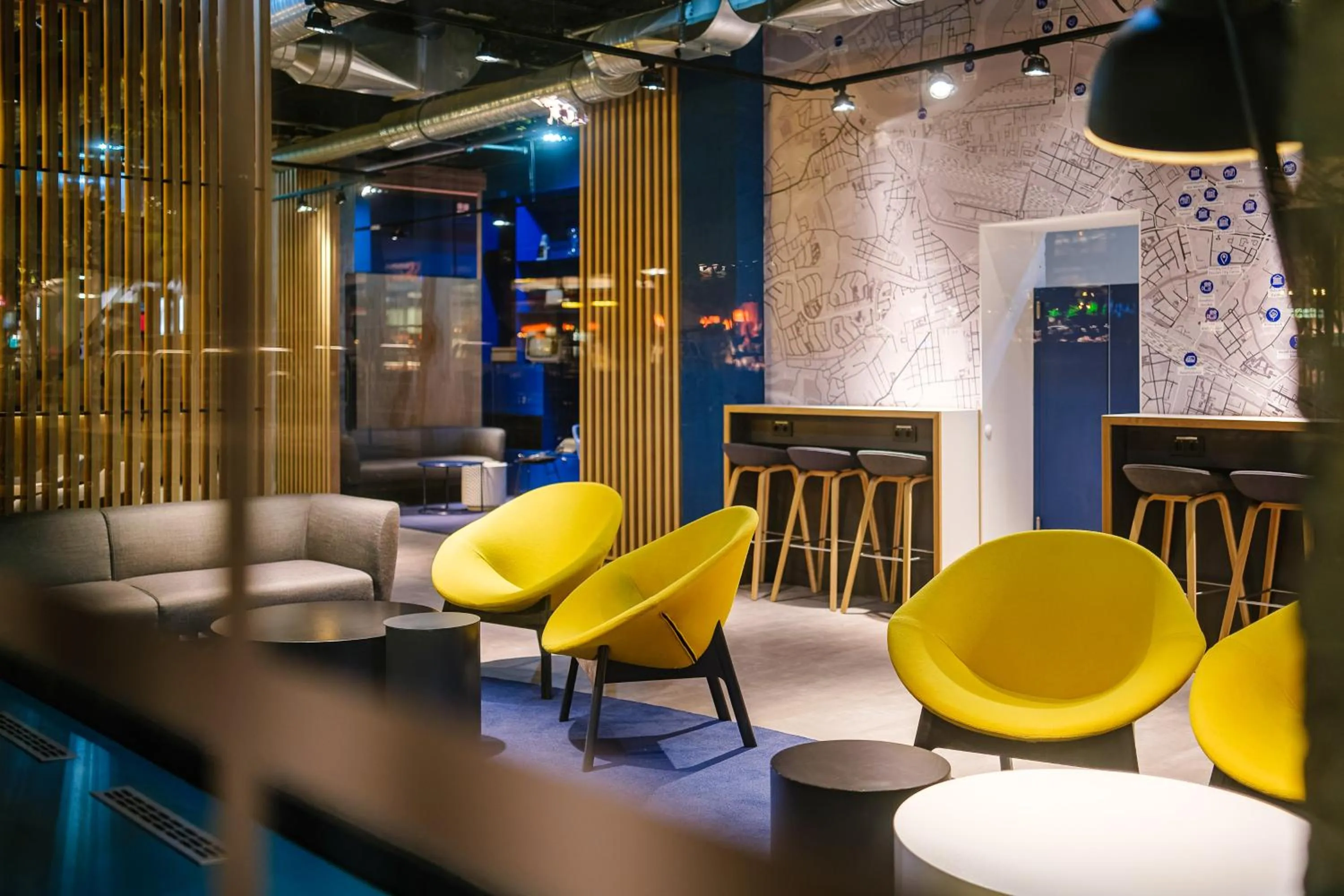 Lobby or reception in Holiday Inn Express Dresden Zentrum by IHG