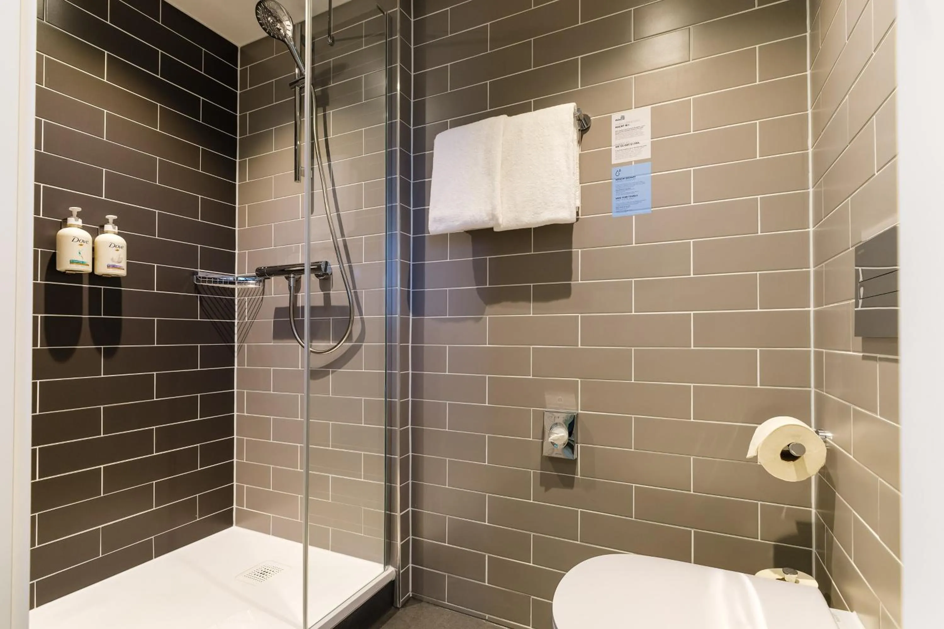 Bathroom in Holiday Inn Express Dresden Zentrum by IHG