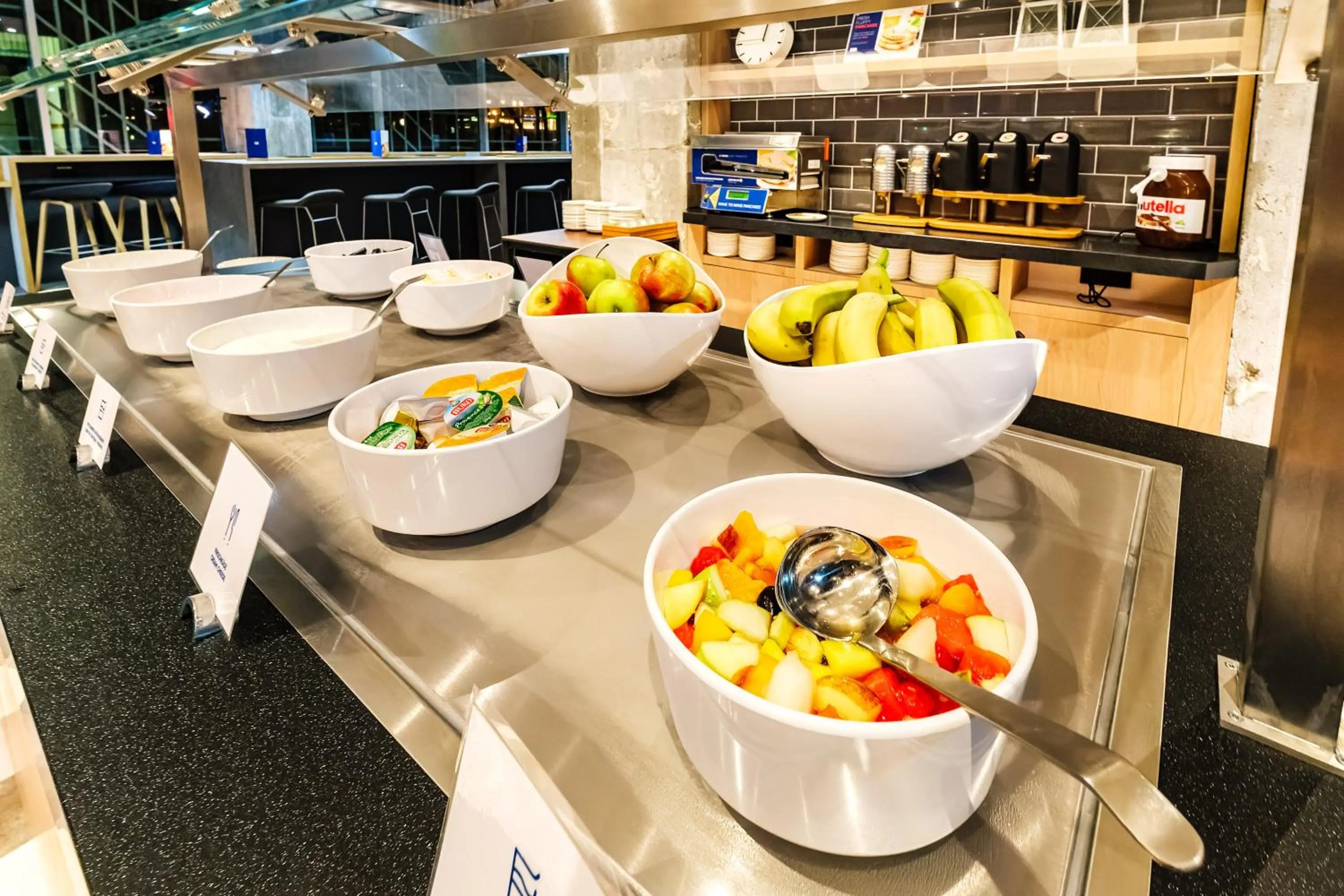 Restaurant/places to eat in Holiday Inn Express Dresden Zentrum by IHG