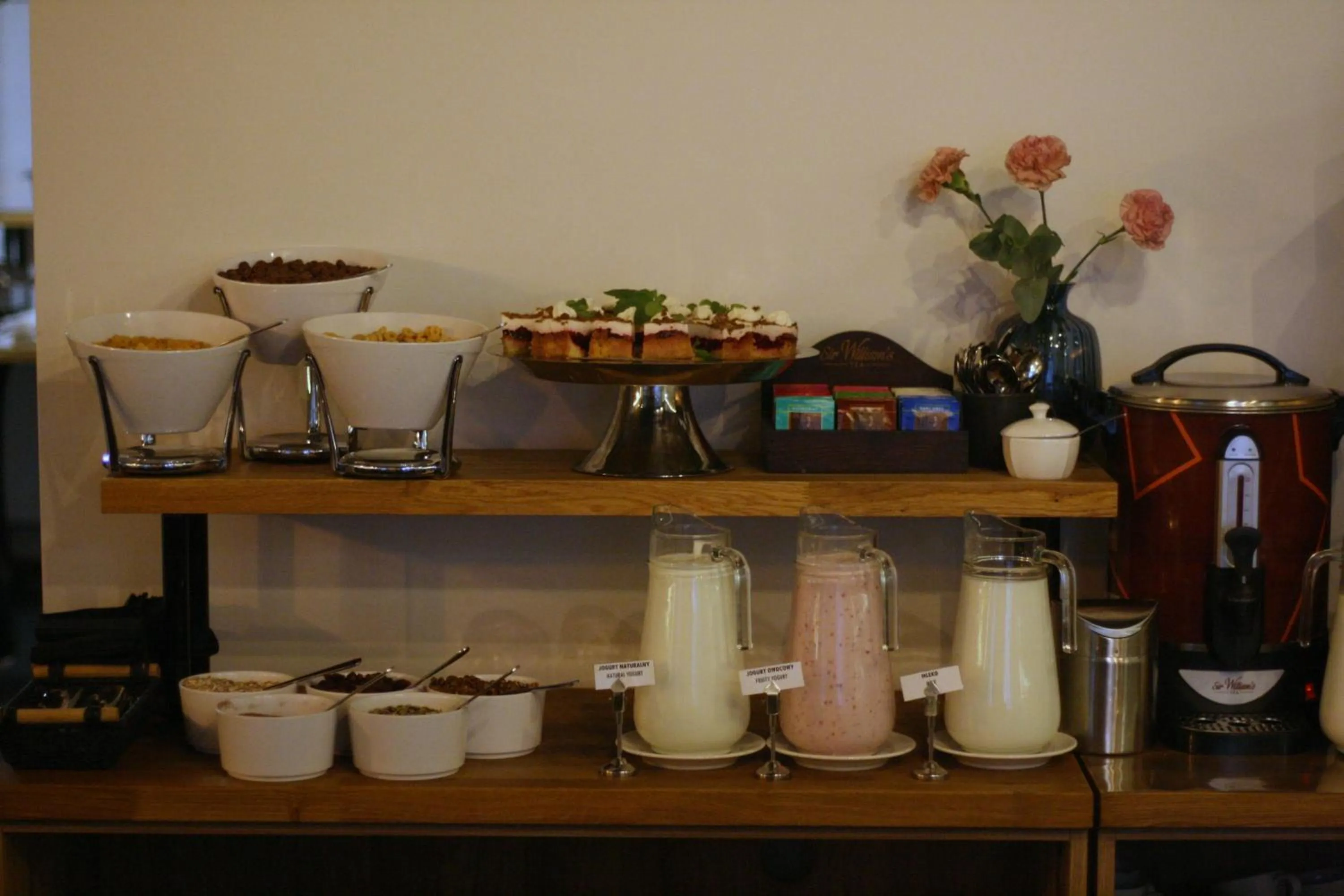 Restaurant/places to eat in DReAM Boutique Residence