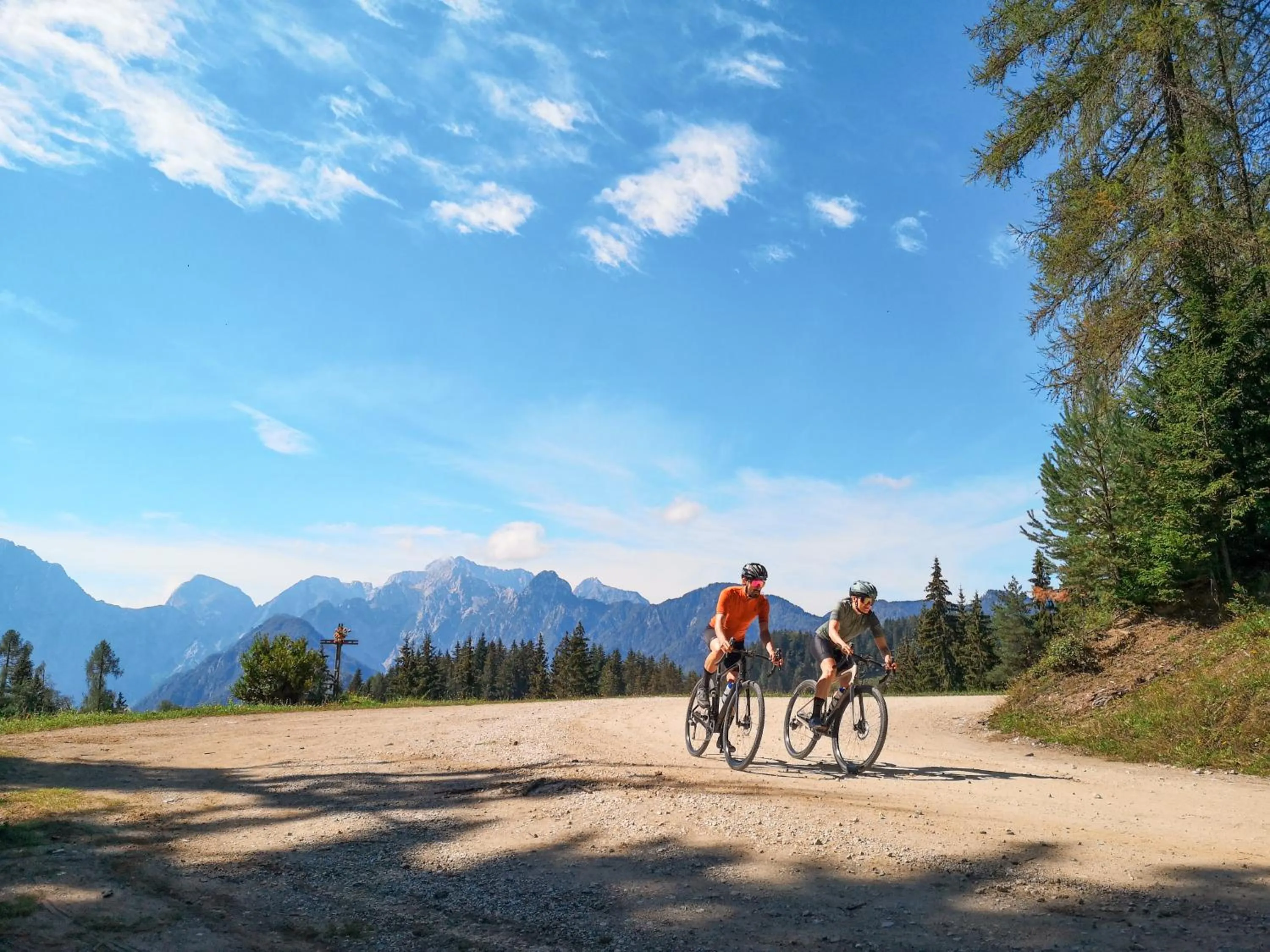 Cycling in Hotel Grof
