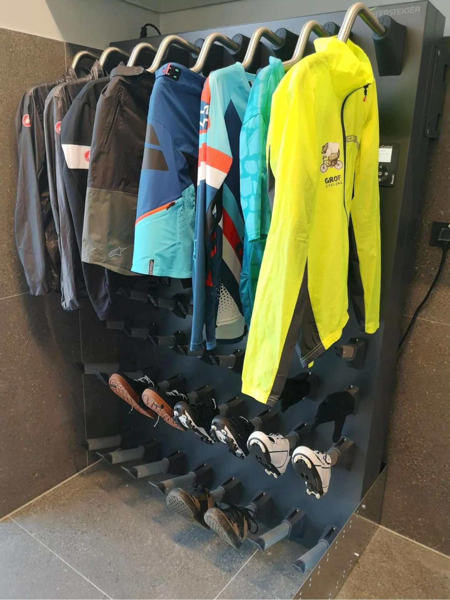 Cycling in Hotel Grof