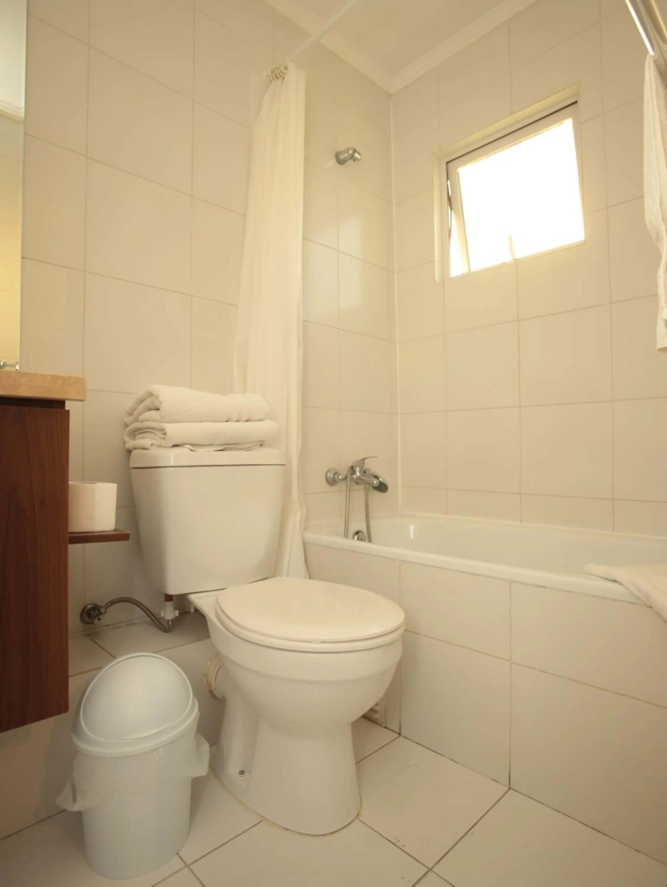 Bathroom in De Triana Hotel