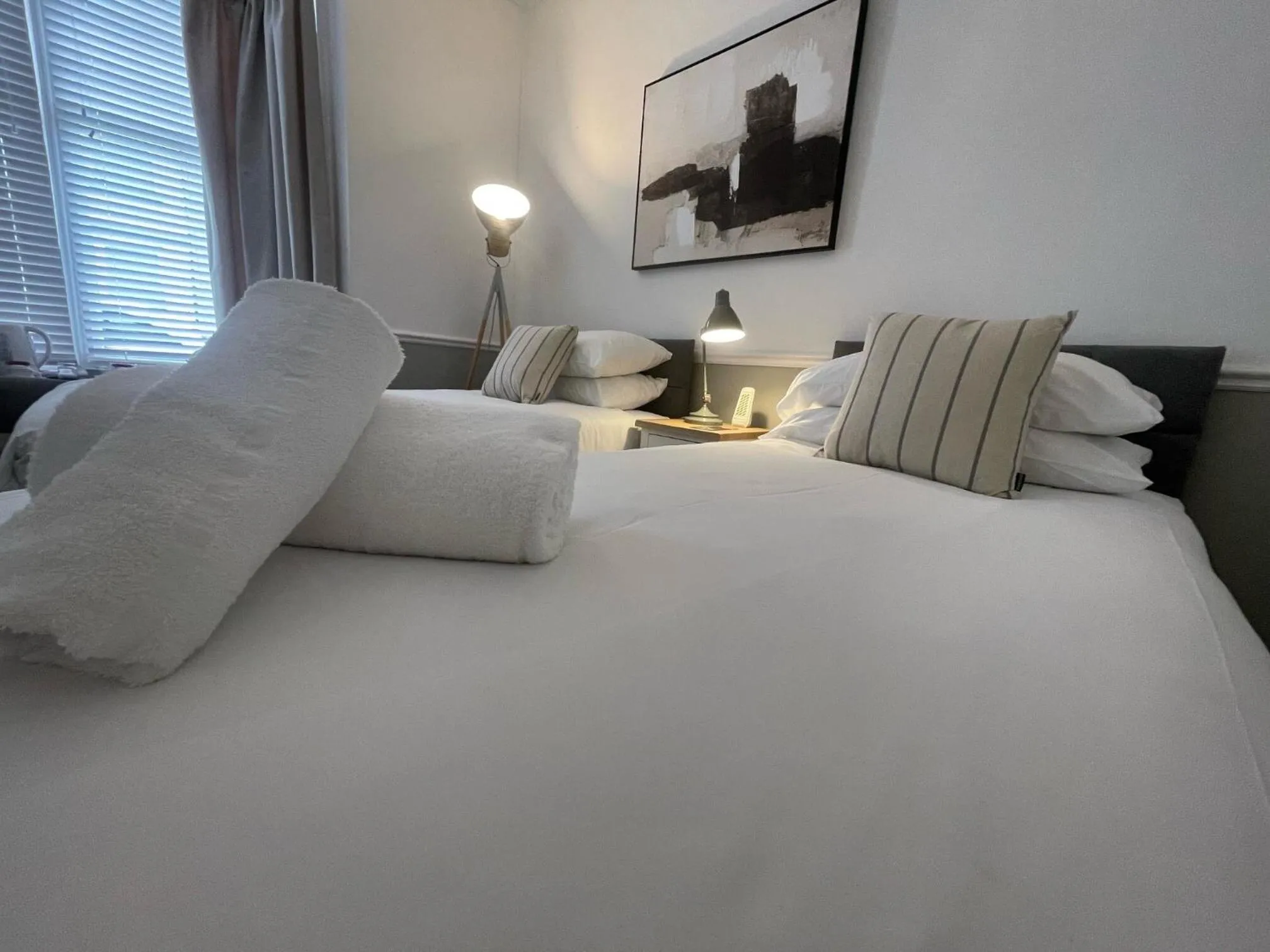 Bedroom, Bed in Central Hotel