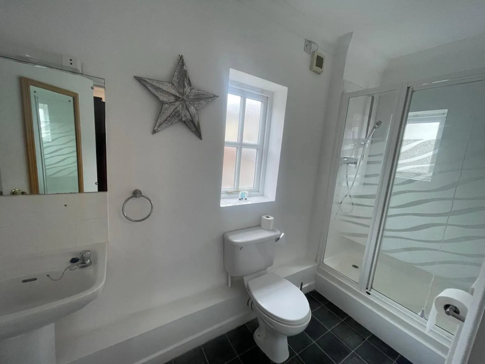 Bathroom in Central Hotel