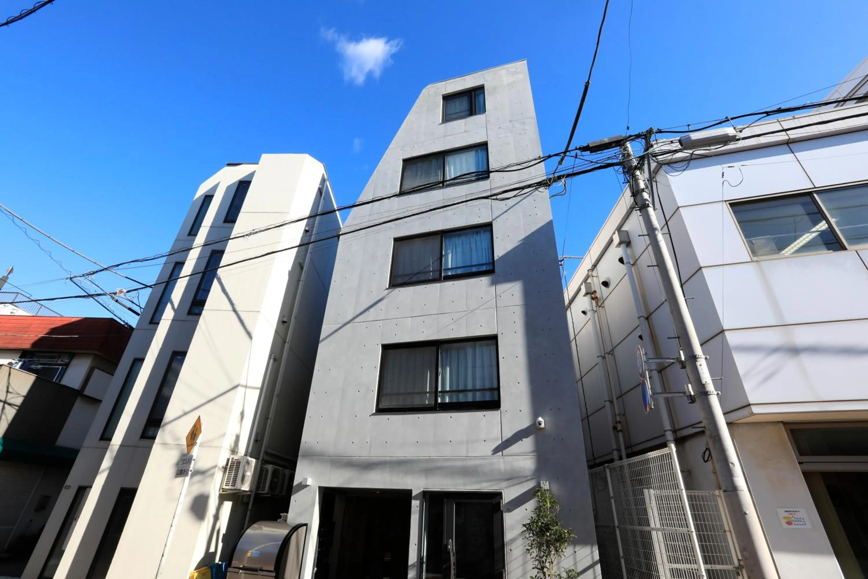 Property building in Laffitte Tokyo WEST