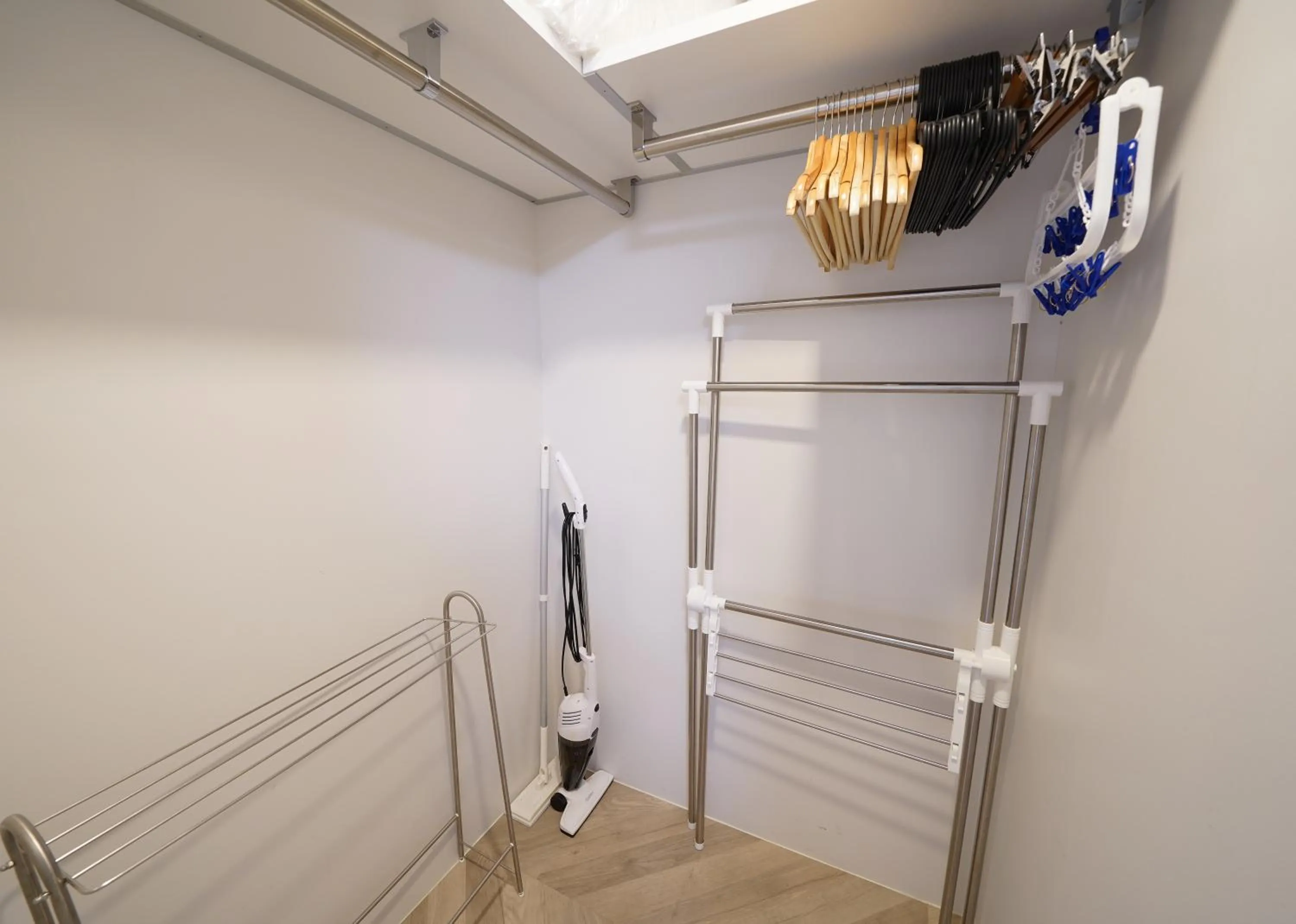 Area and facilities in Laffitte Tokyo WEST