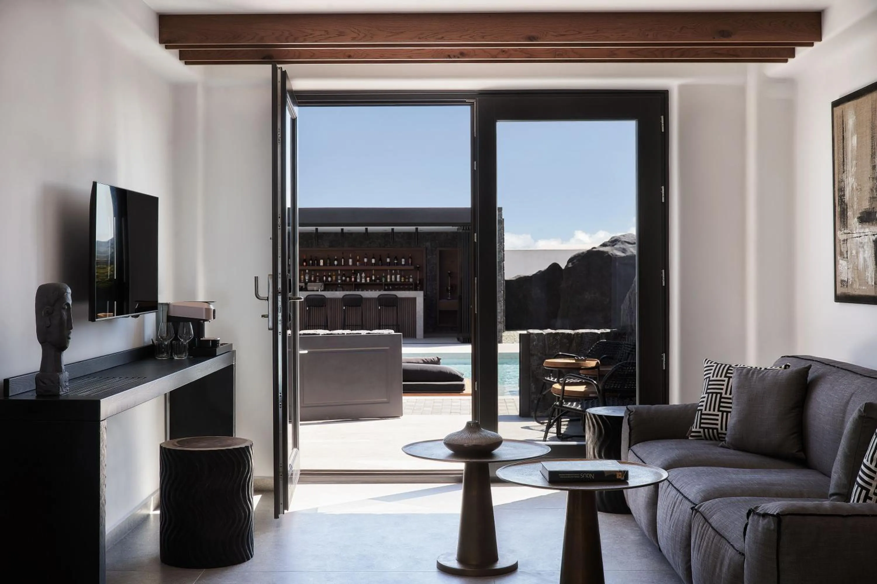 TV and multimedia in SantAnna Luxury Suites