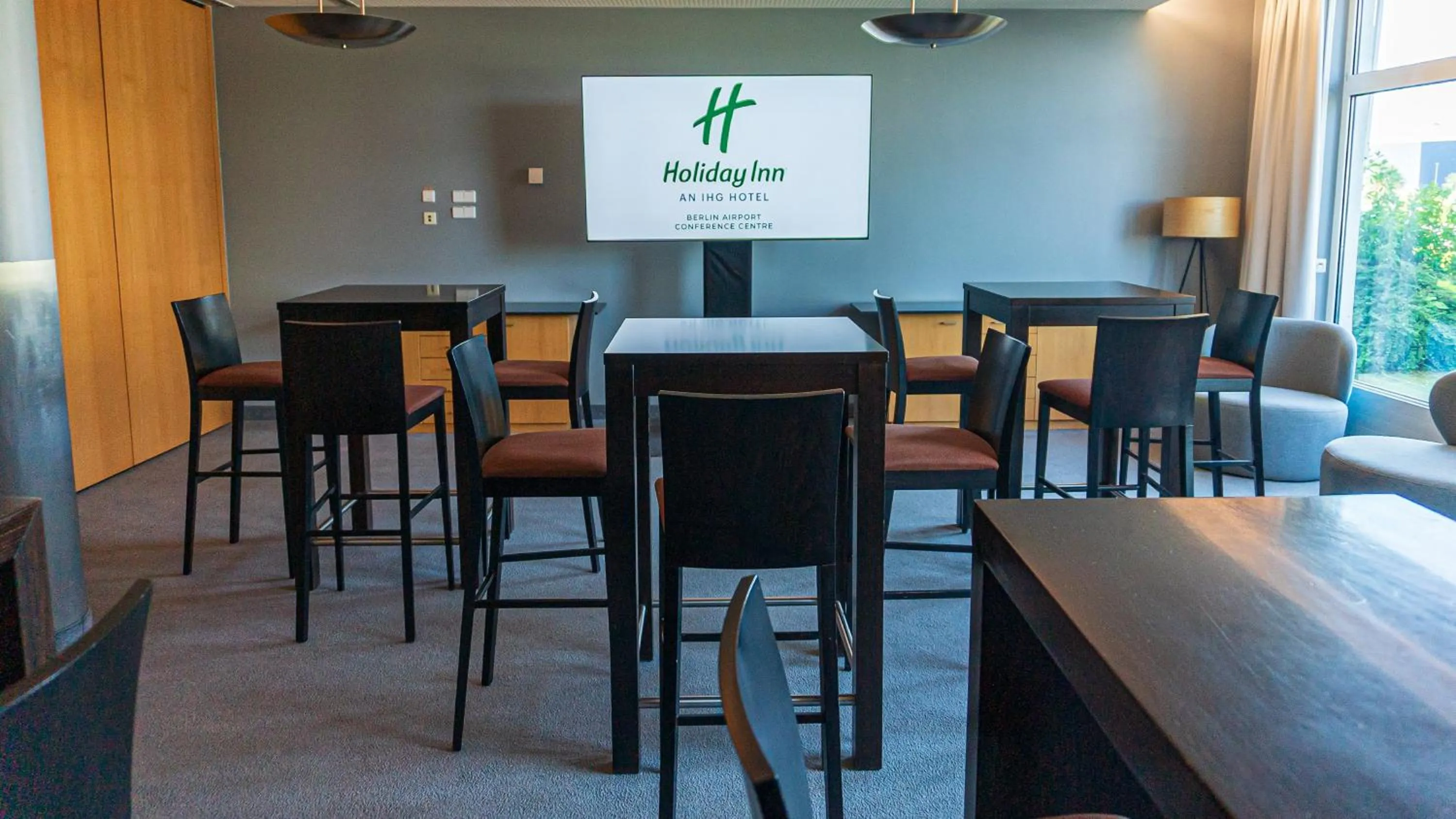 Meeting/conference room in Holiday Inn Berlin Airport - Conference Centre by IHG