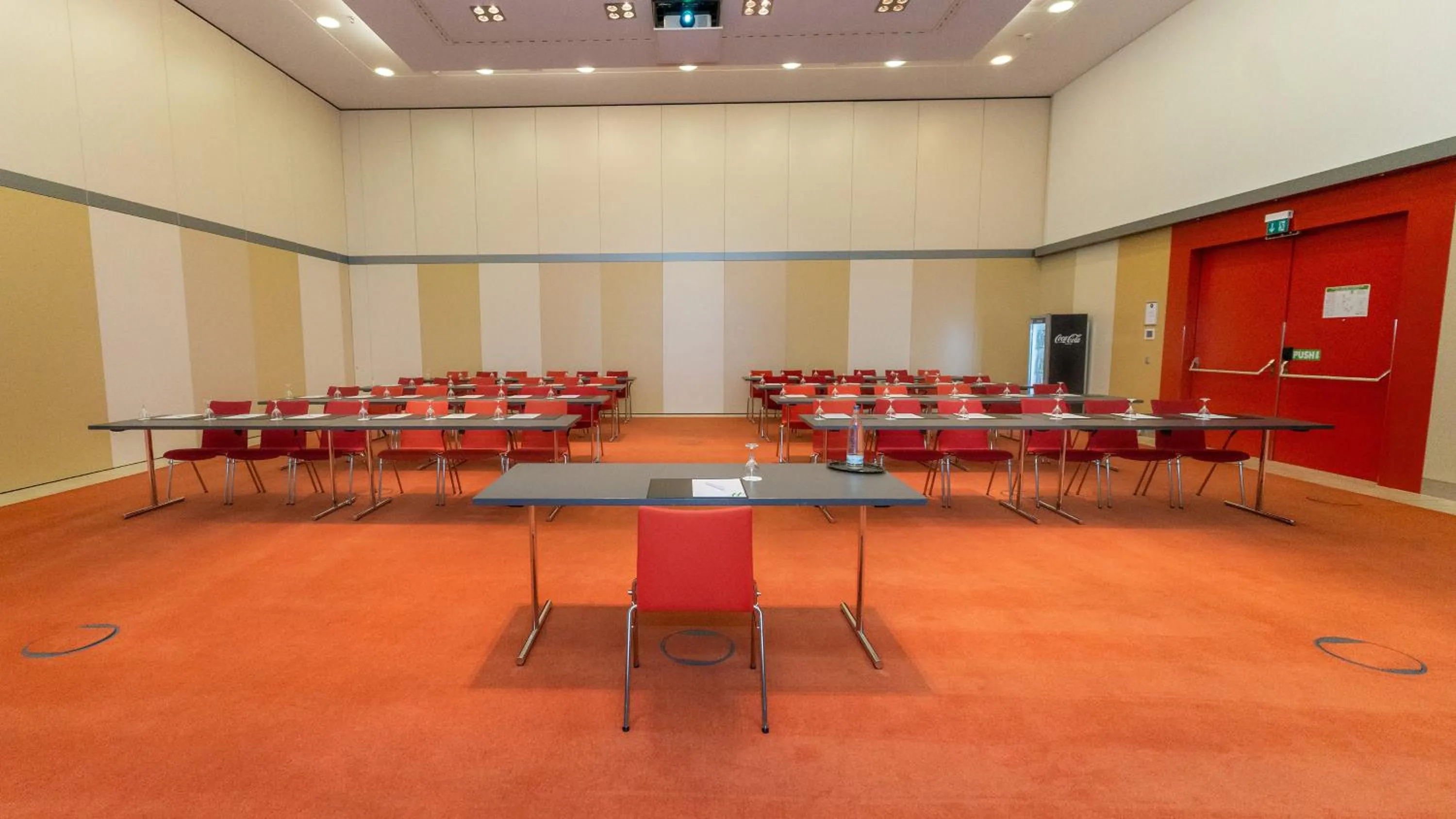 Meeting/conference room in Holiday Inn Berlin Airport - Conference Centre by IHG
