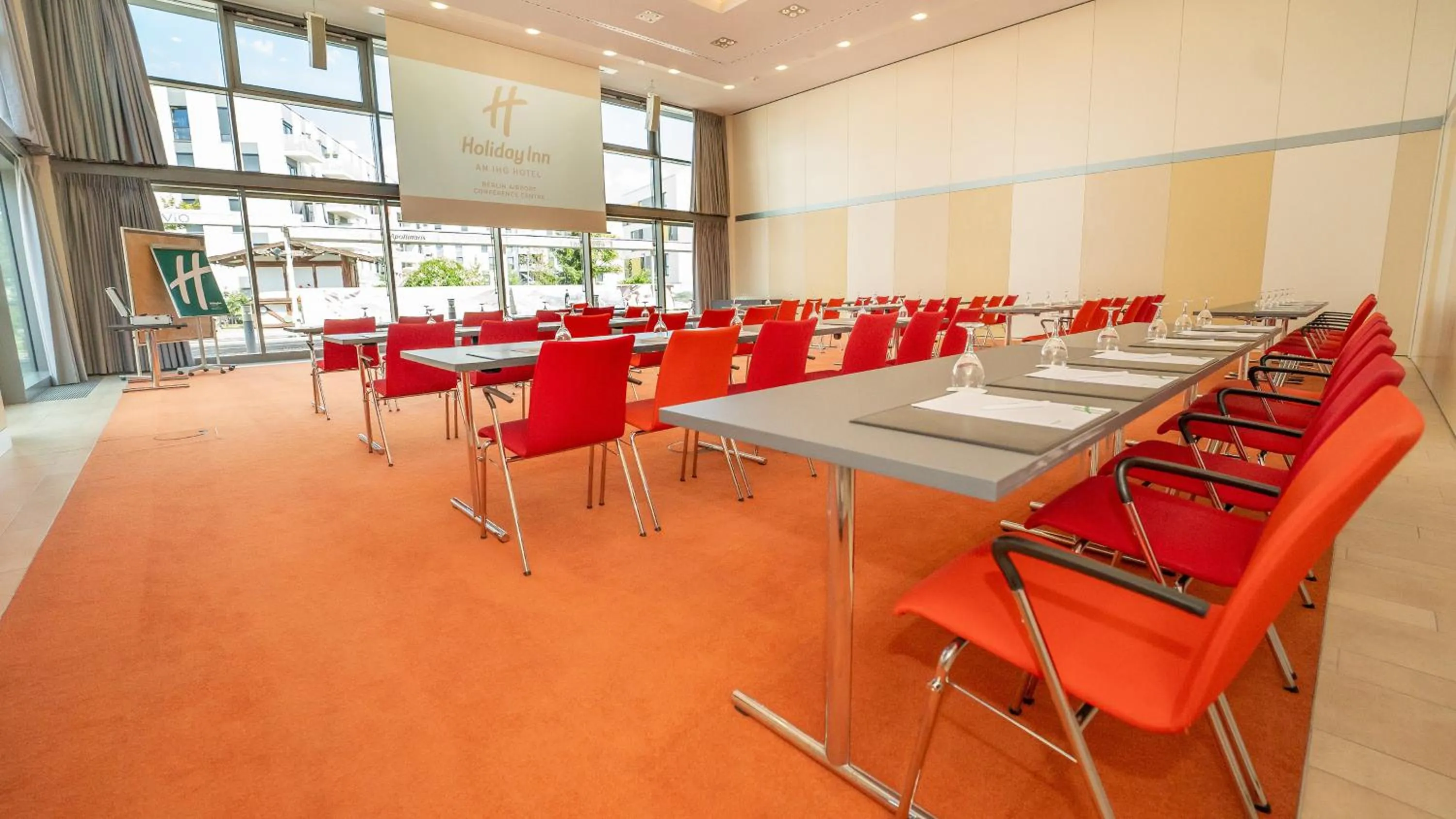 Meeting/conference room in Holiday Inn Berlin Airport - Conference Centre by IHG