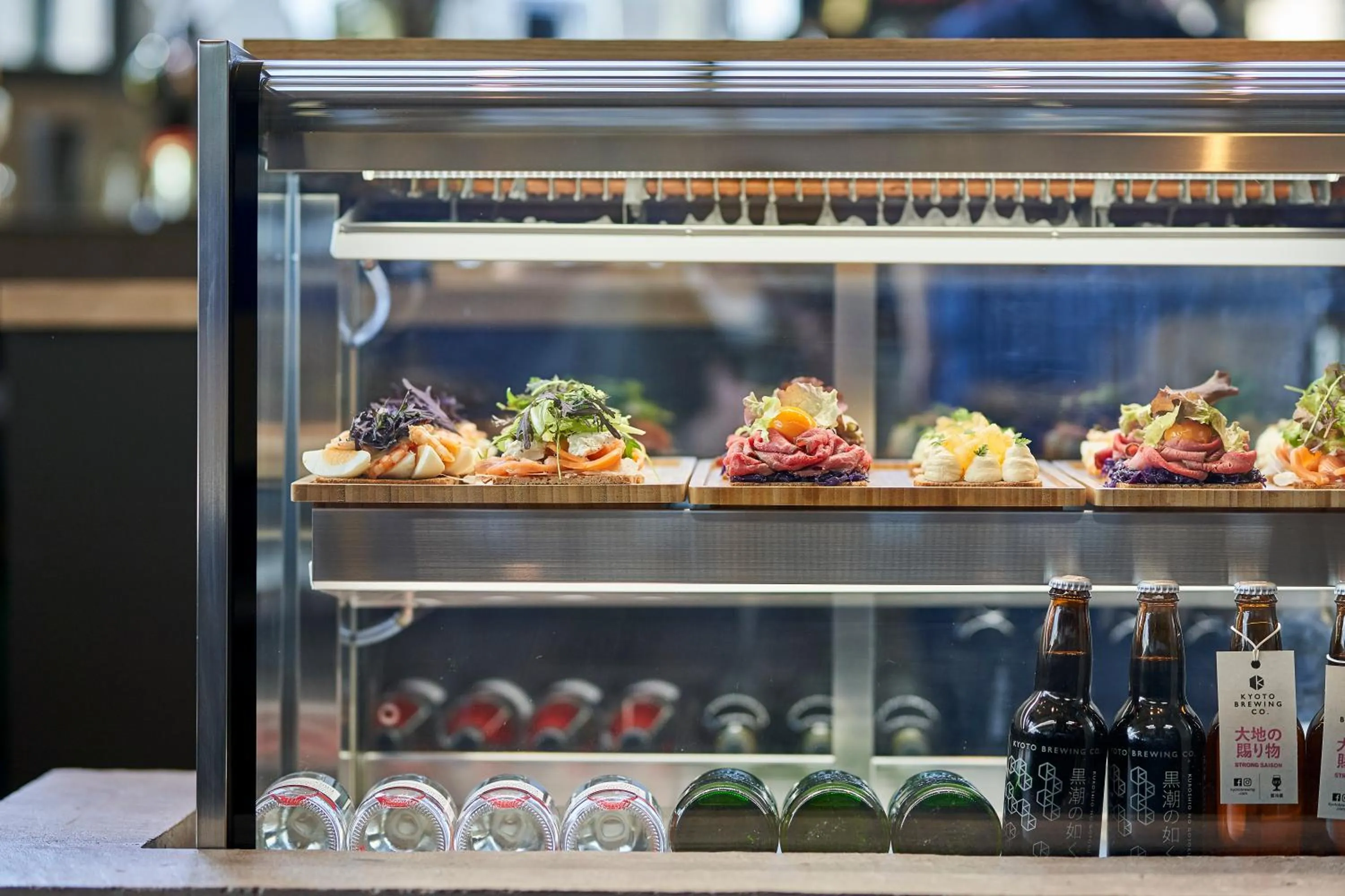 Restaurant/places to eat in THE REIGN HOTEL KYOTO