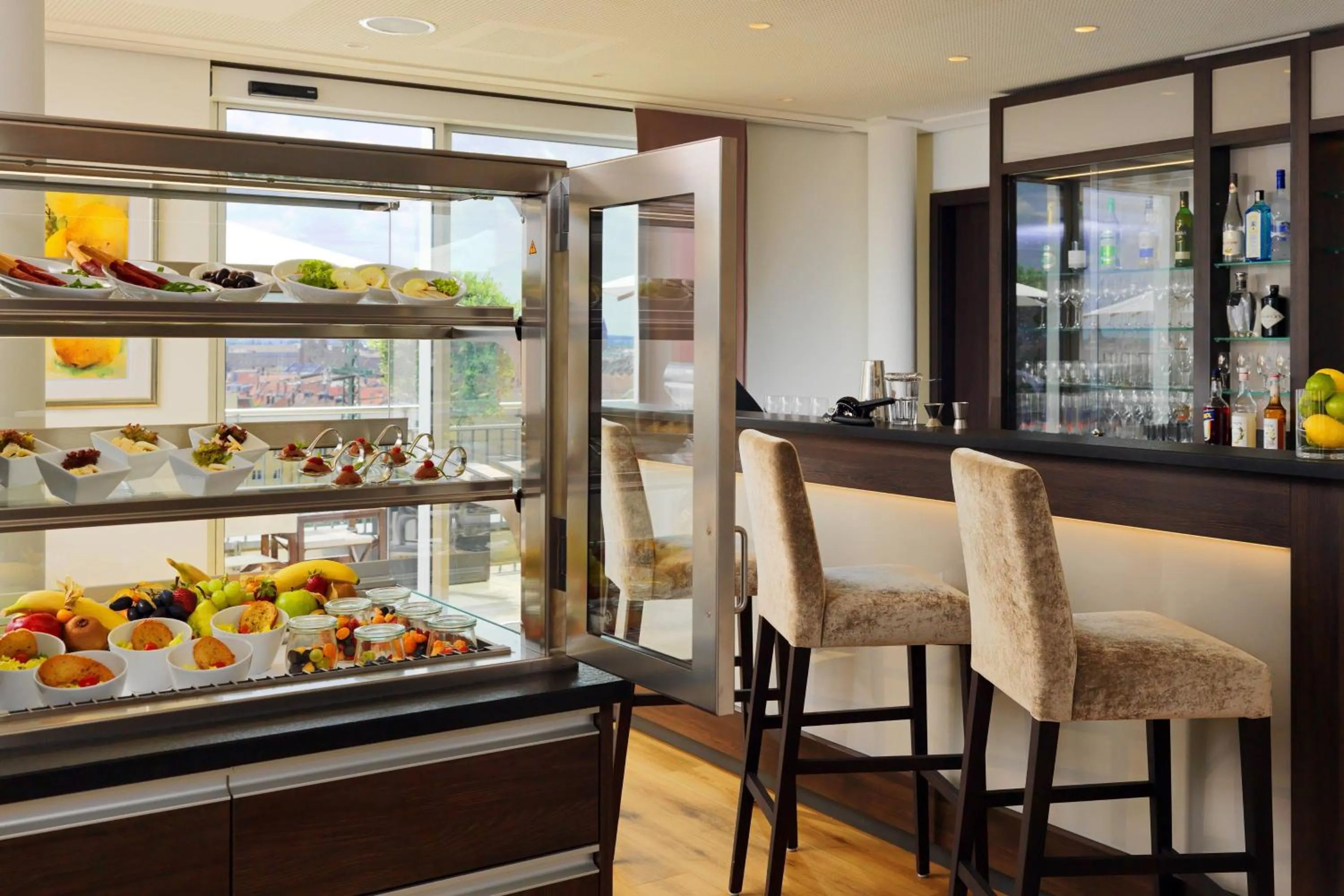 Lounge or bar in Sheraton Carlton Nuernberg