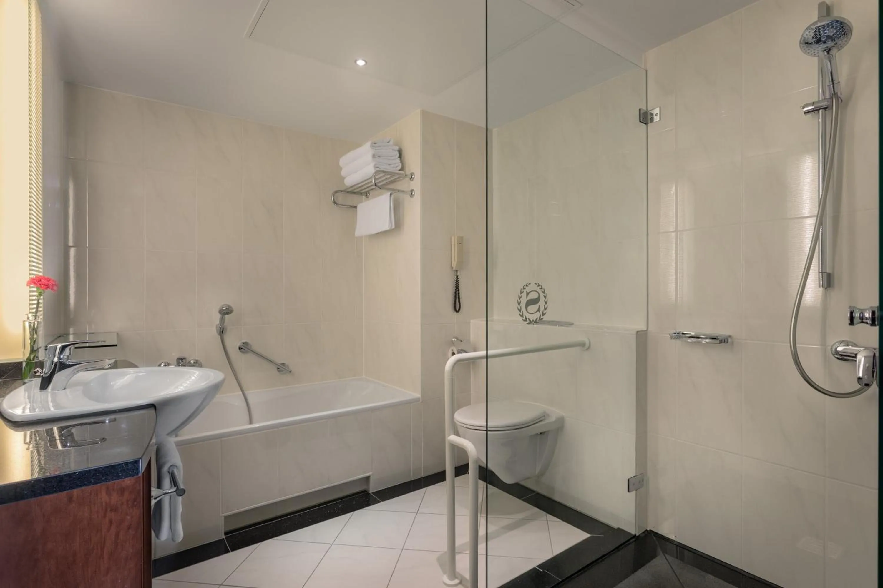 Bathroom in Sheraton Carlton Nuernberg