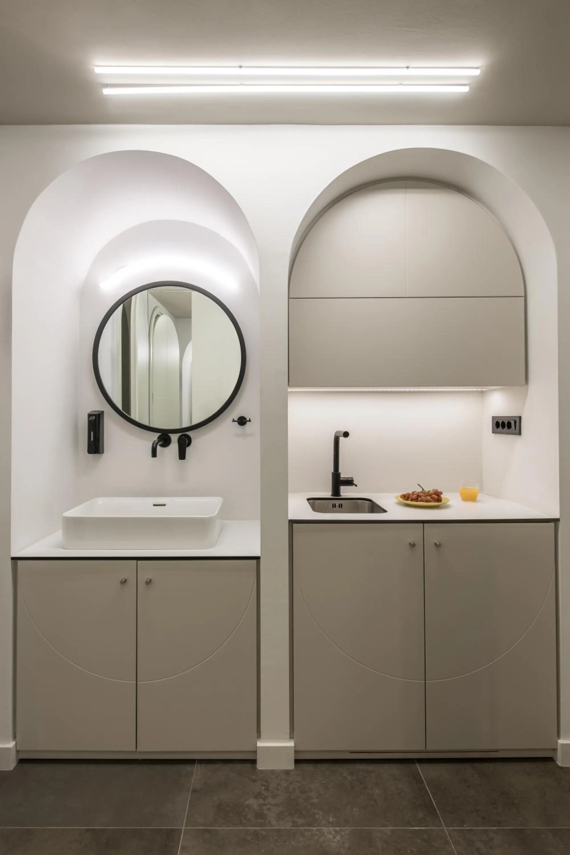 Kitchen or kitchenette in Domus Ariadne