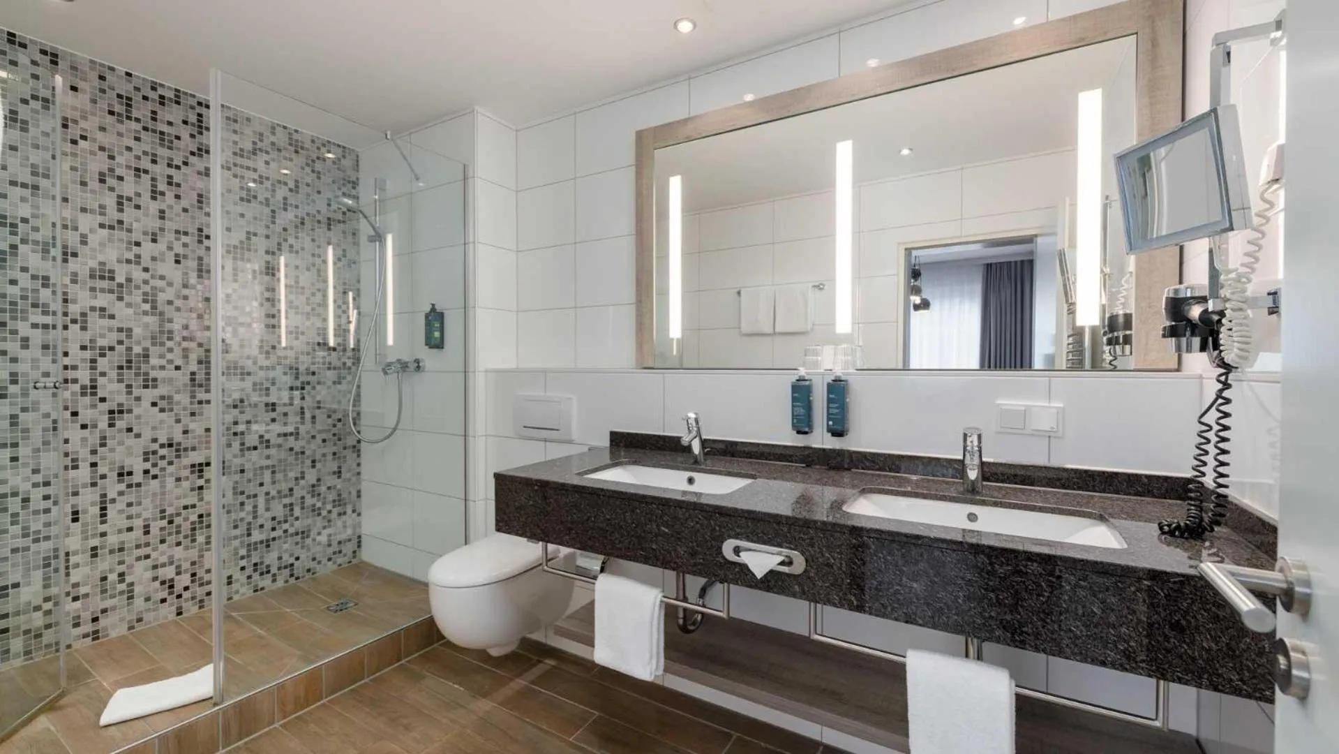 Bathroom in Hotel Lyskirchen Köln